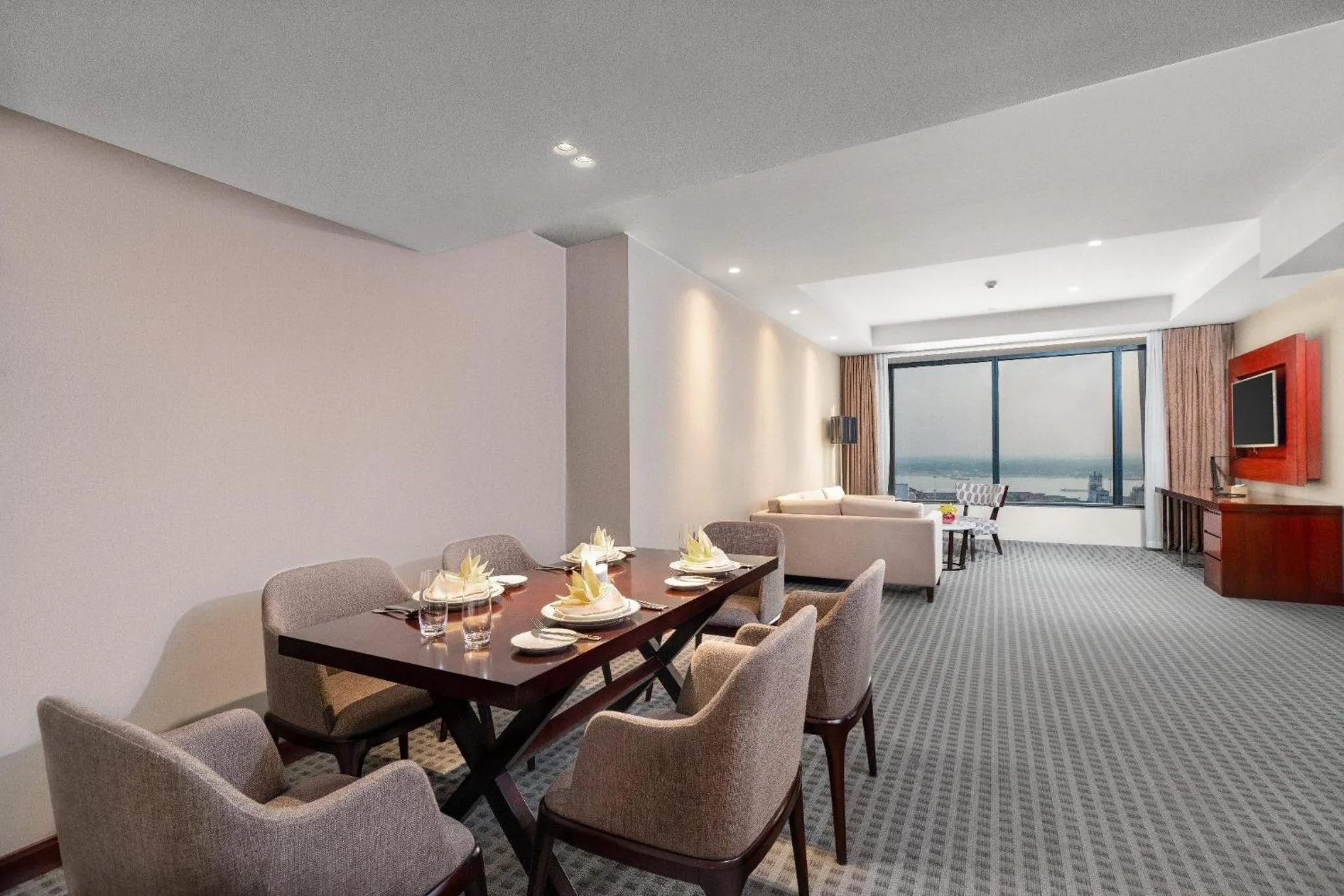 Living room in Yangon Thanlwin Hotel