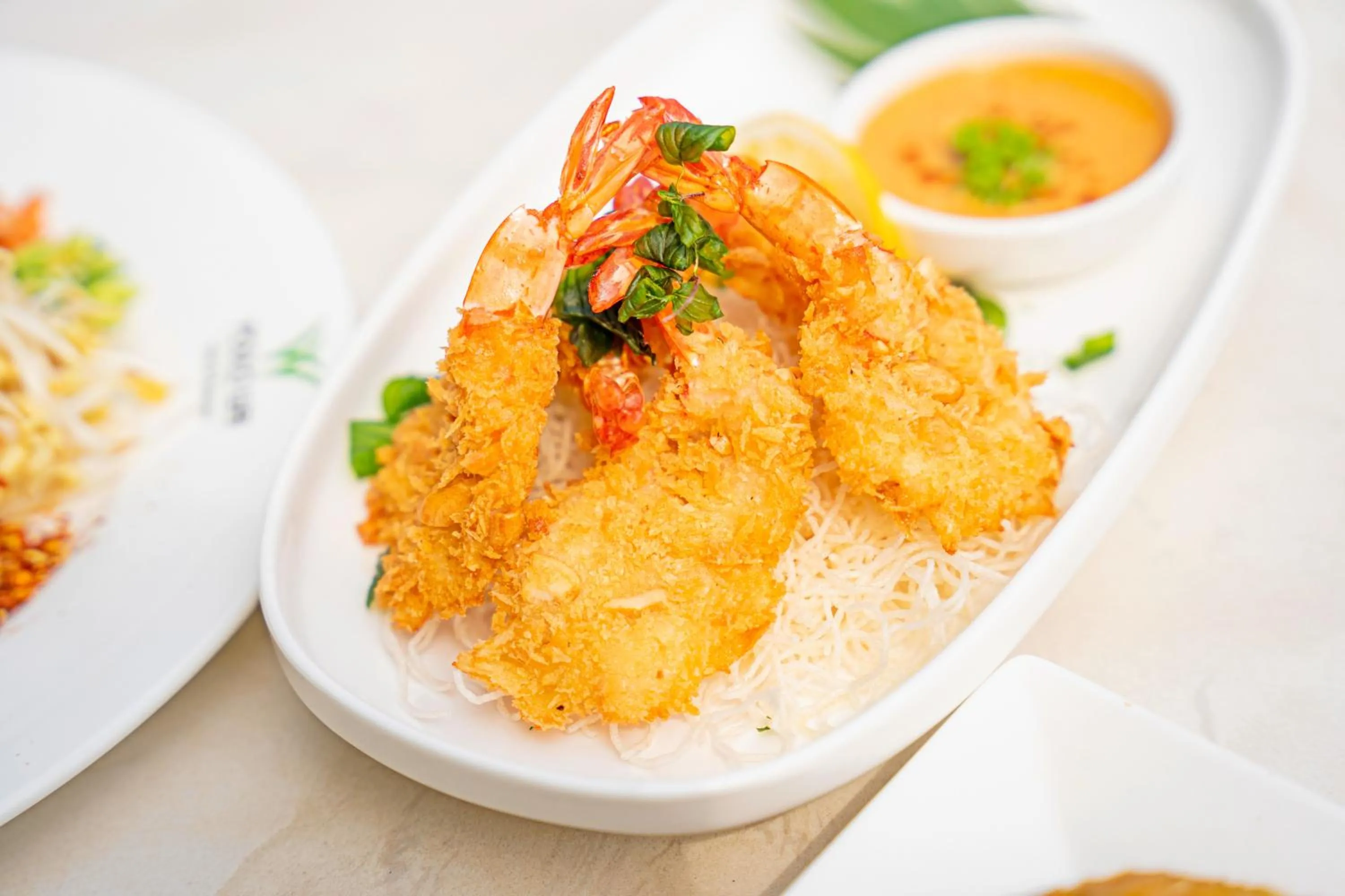 Lounge or bar in Poulo Wai Hotel, Trademark Collection by Wyndham