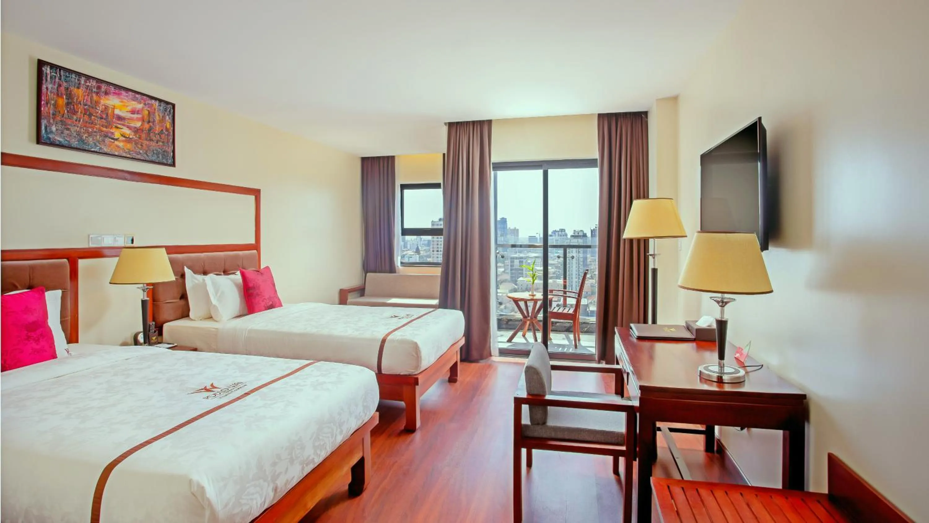 Balcony/Terrace, Bed in Poulo Wai Hotel, Trademark Collection by Wyndham