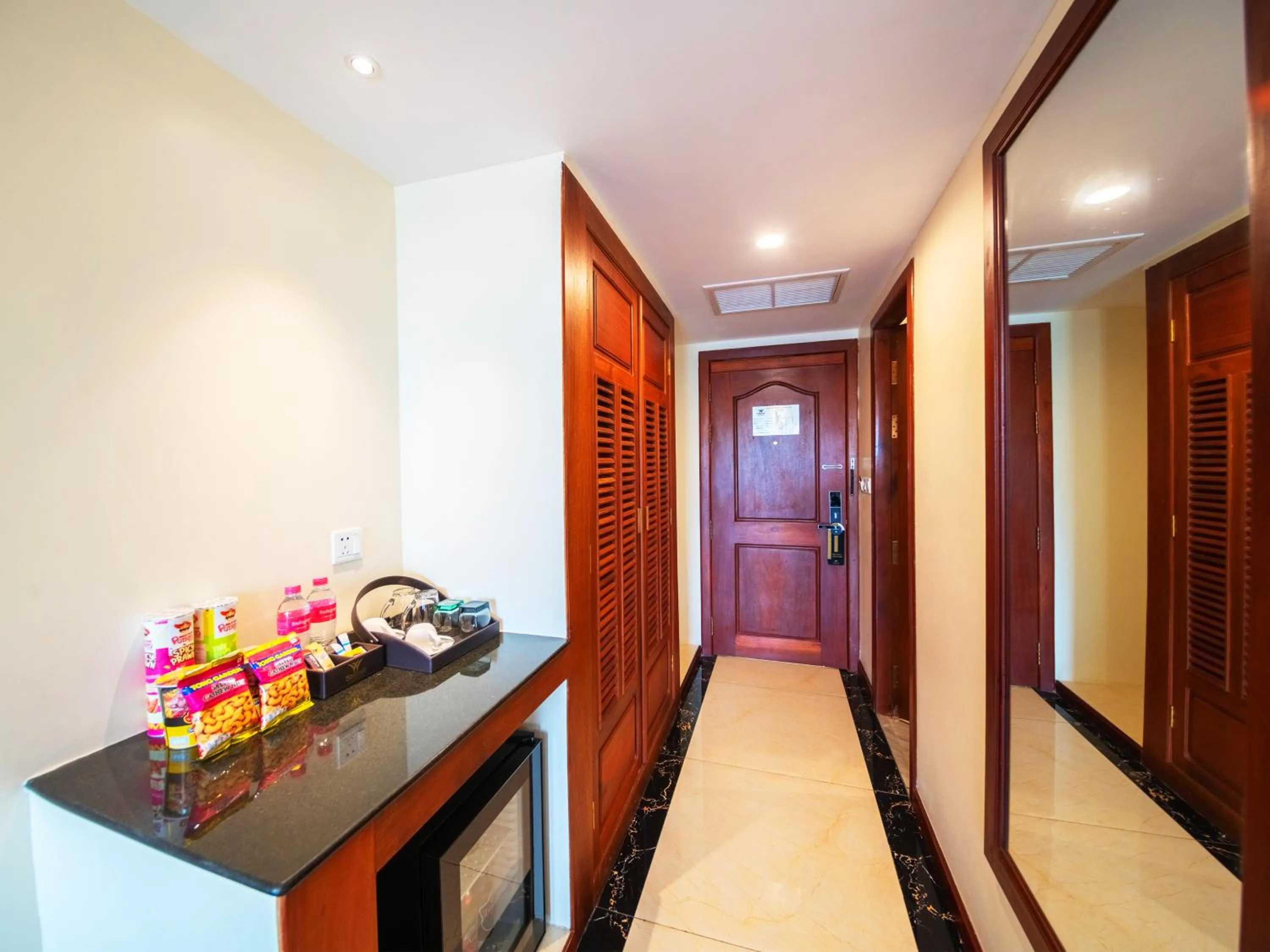 Coffee/tea facilities in Poulo Wai Hotel, Trademark Collection by Wyndham