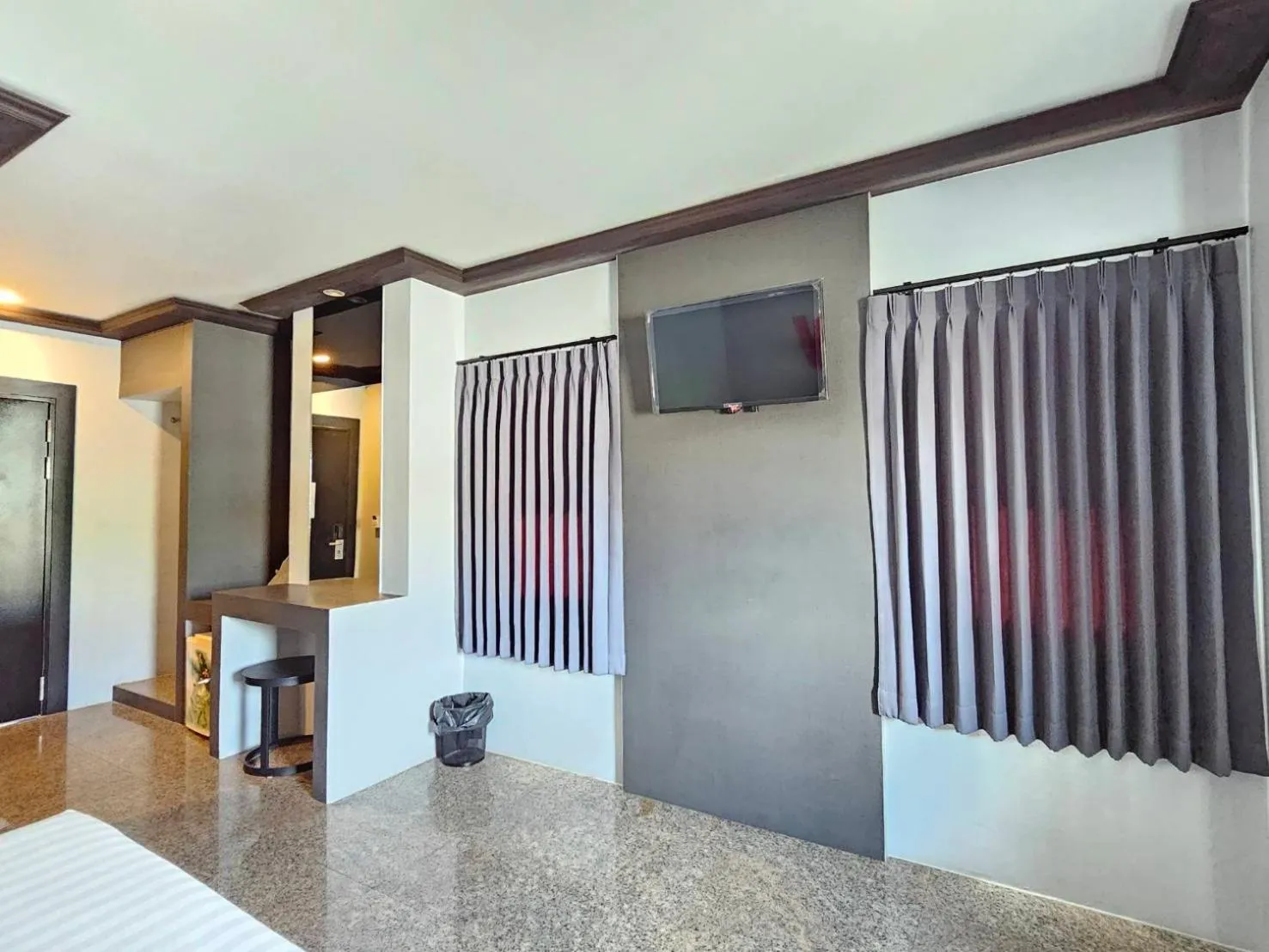 TV and multimedia in Paramount Palace Hotel Dannok