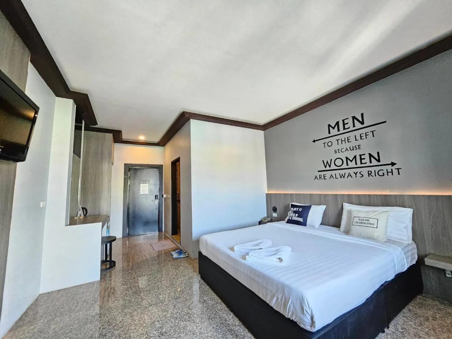 Bedroom, Bed in Paramount Palace Hotel Dannok