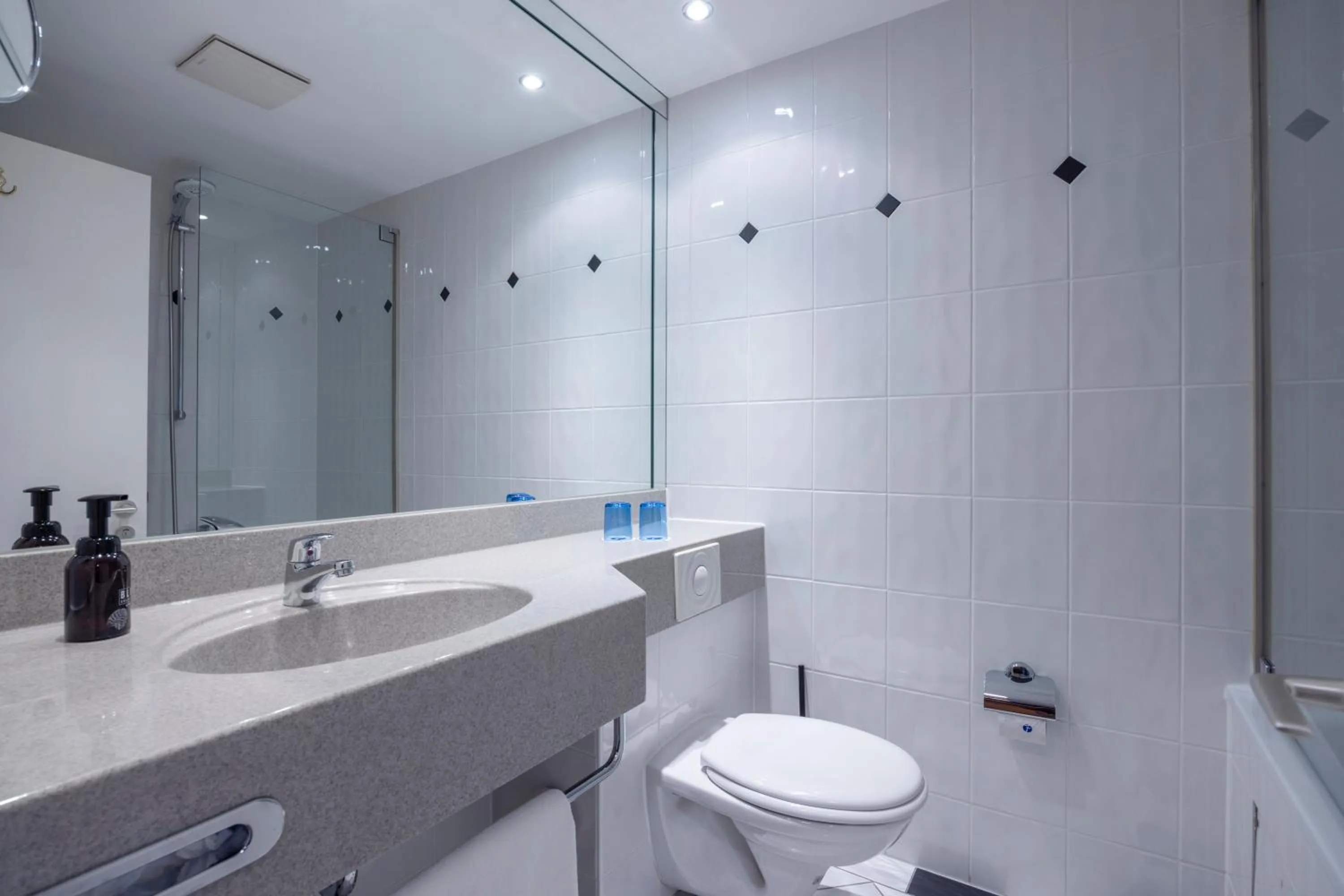 Toilet in Fletcher Hotel-Restaurant Arnsberg-Sauerland