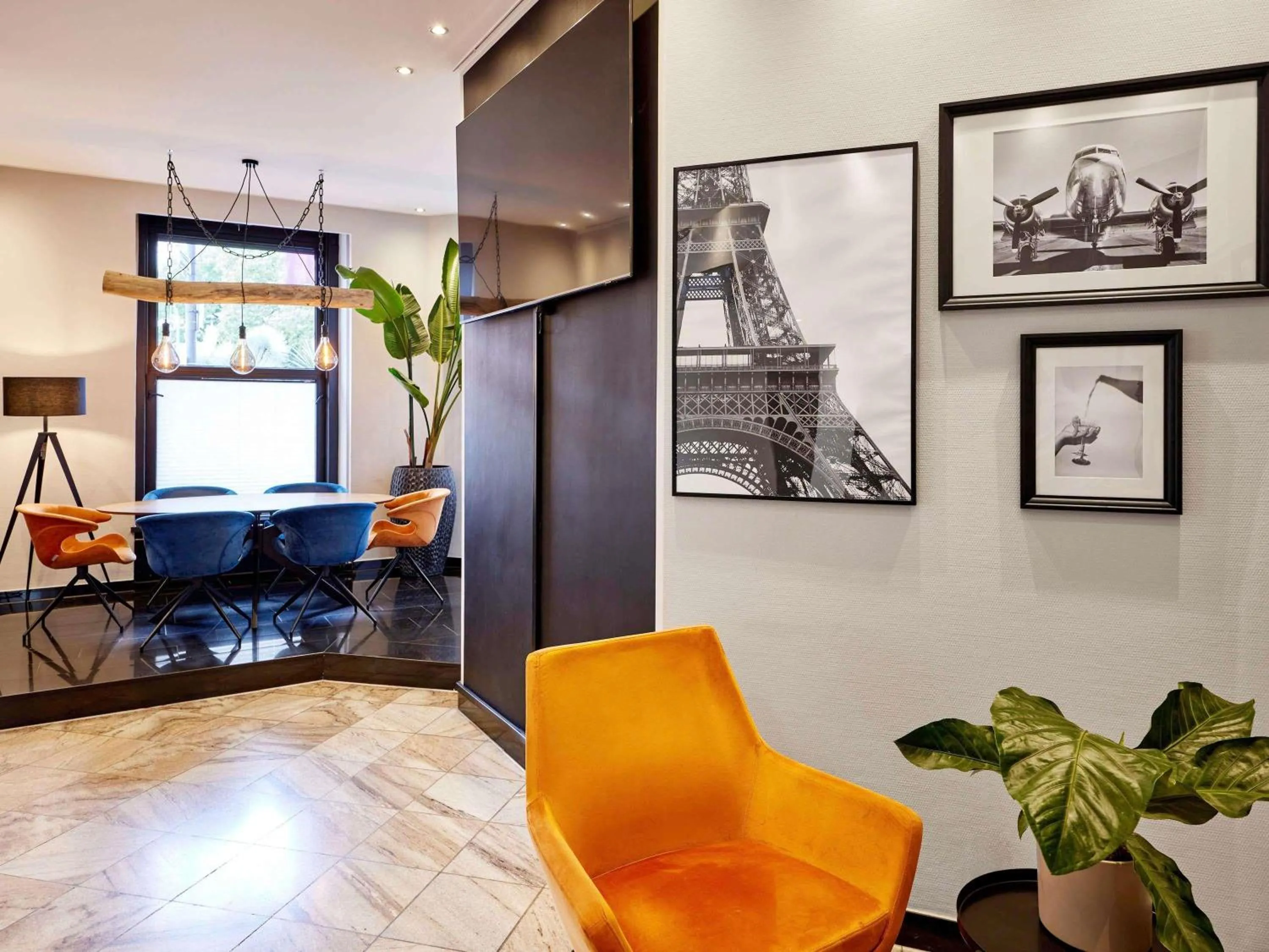 Property building in Mercure Hotel Düsseldorf City Center