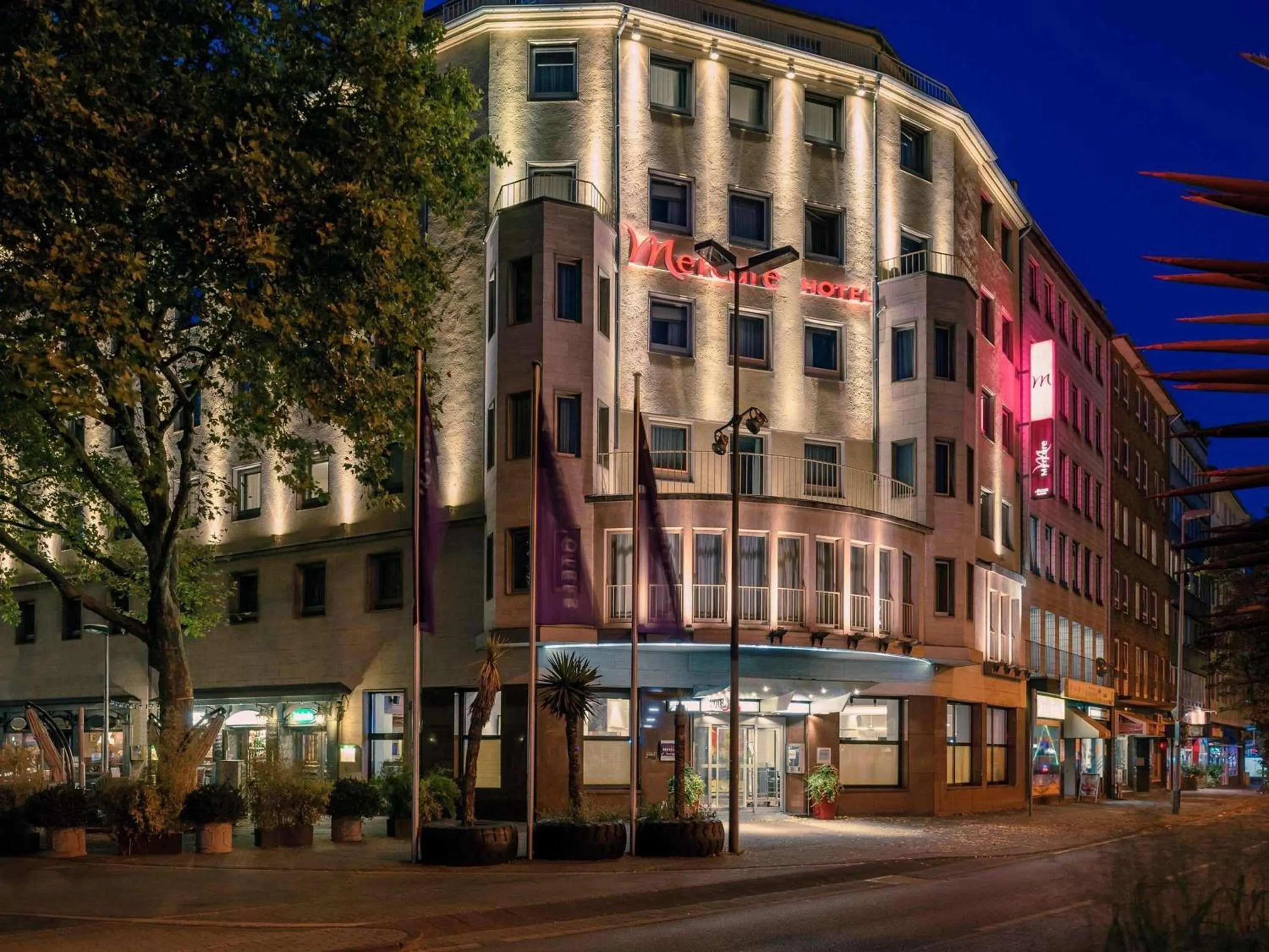 Property building in Mercure Hotel Düsseldorf City Center