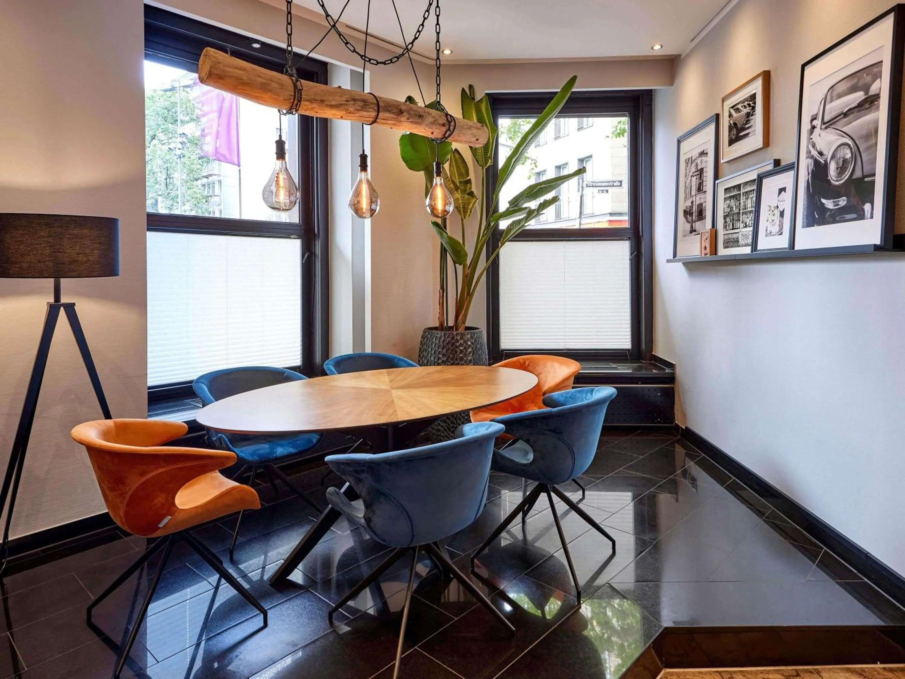 Property building in Mercure Hotel Düsseldorf City Center