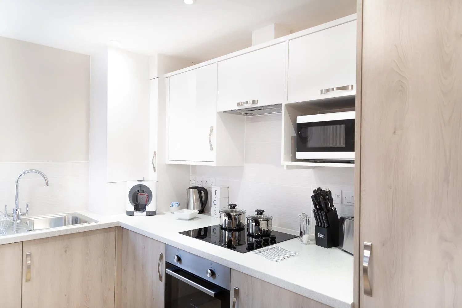 Kitchen or kitchenette in Citystay Living - Hinton House