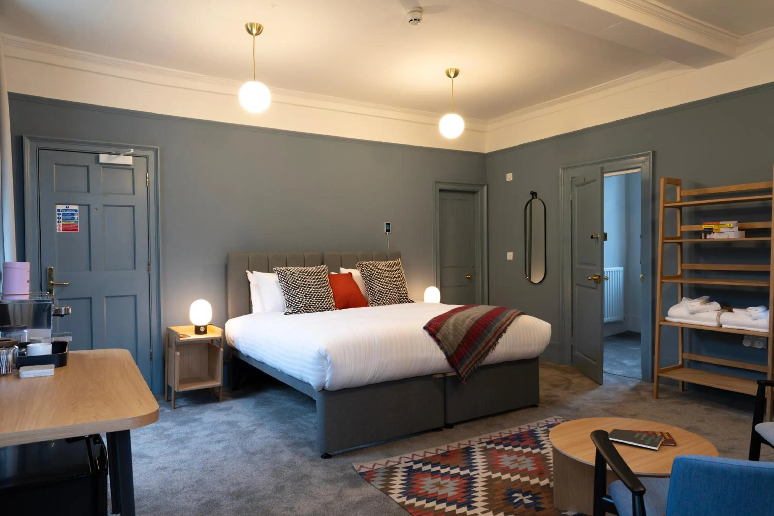 Bedroom, Bed in Wadham College