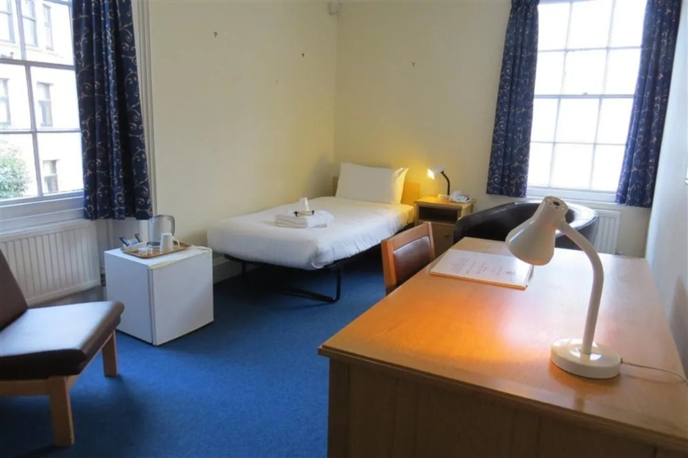 Bedroom, Bed in Wadham College