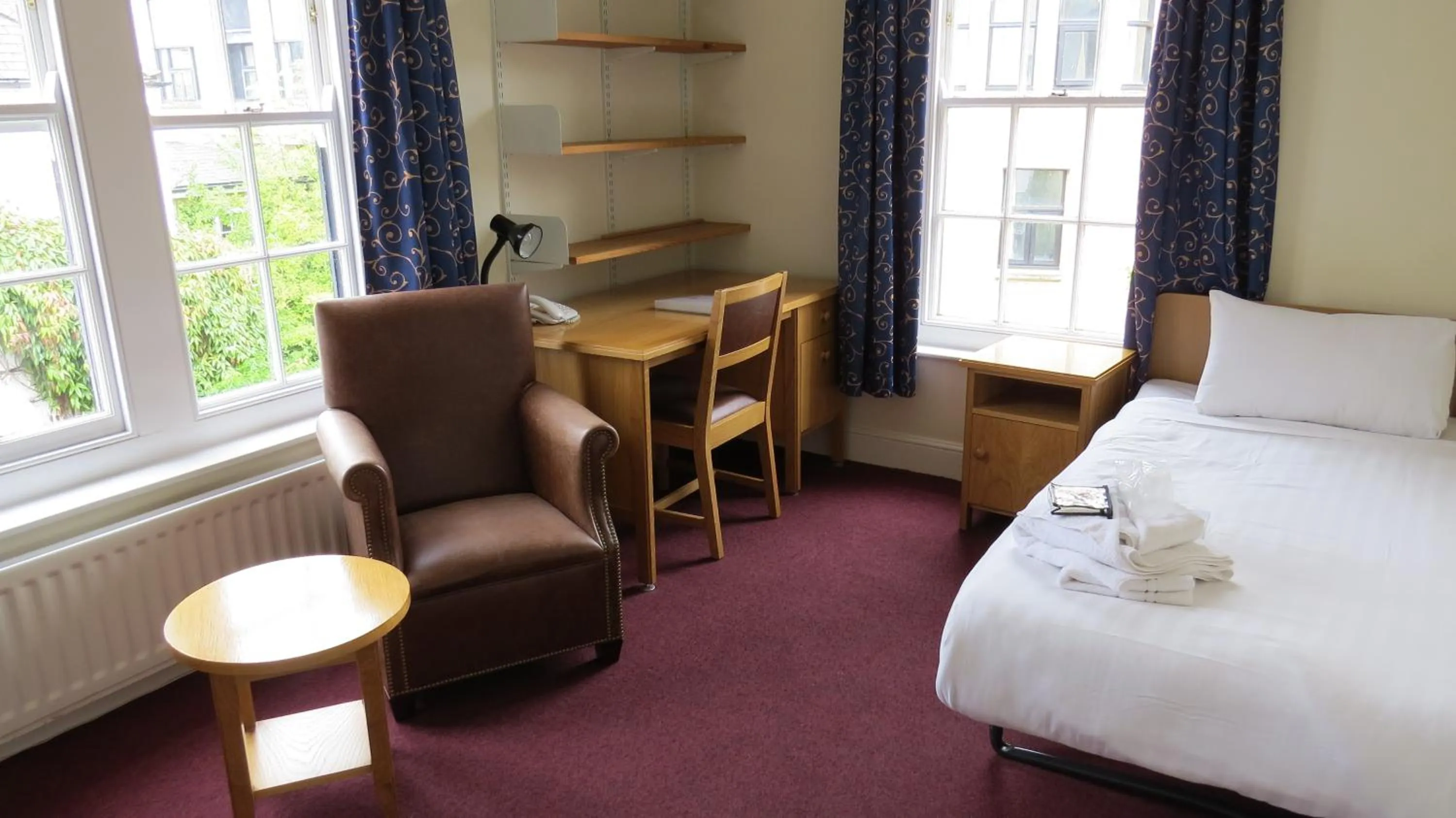 Photo of the whole room, Bed in Wadham College
