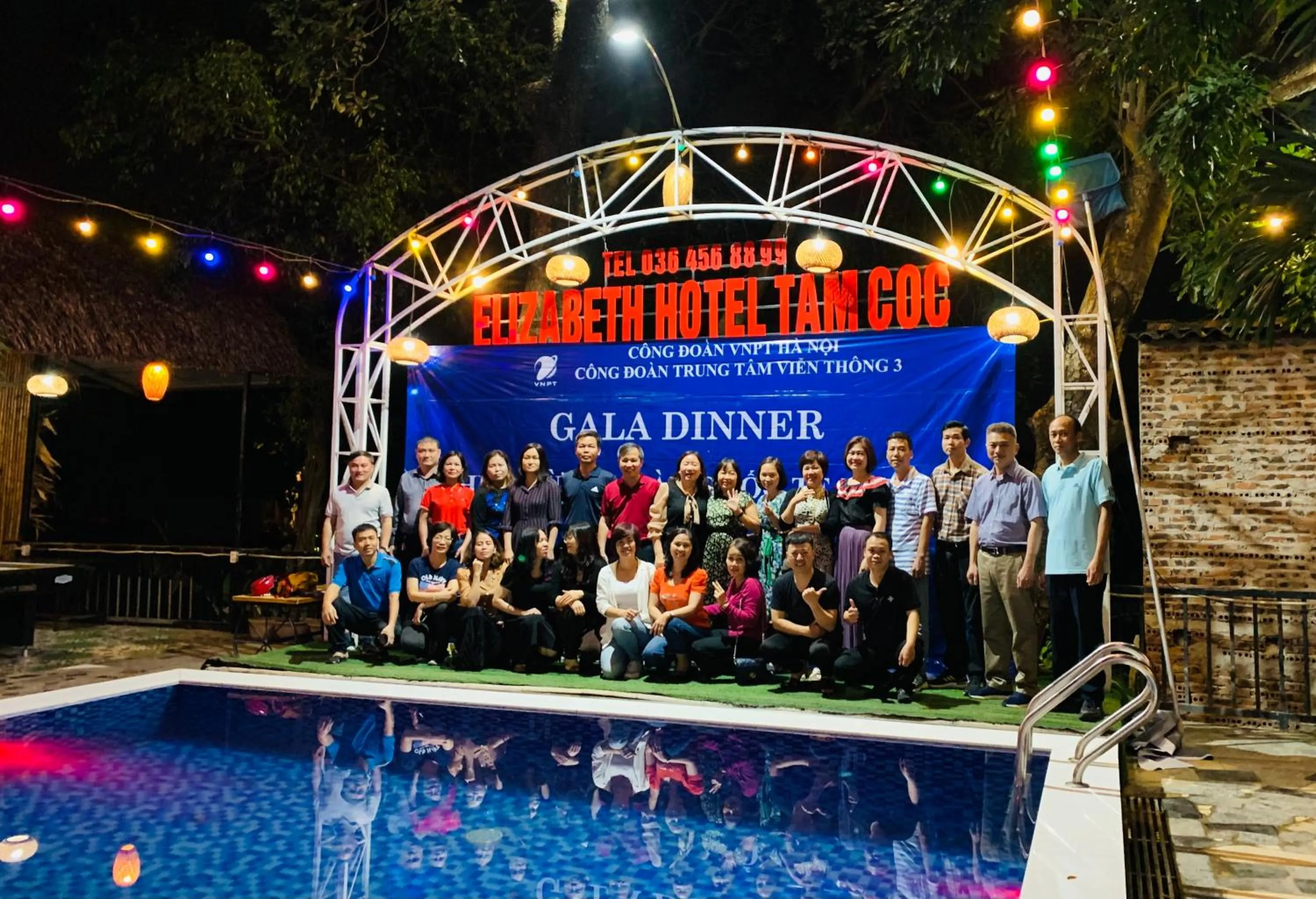 People in Elizabeth Hotel Tam Coc