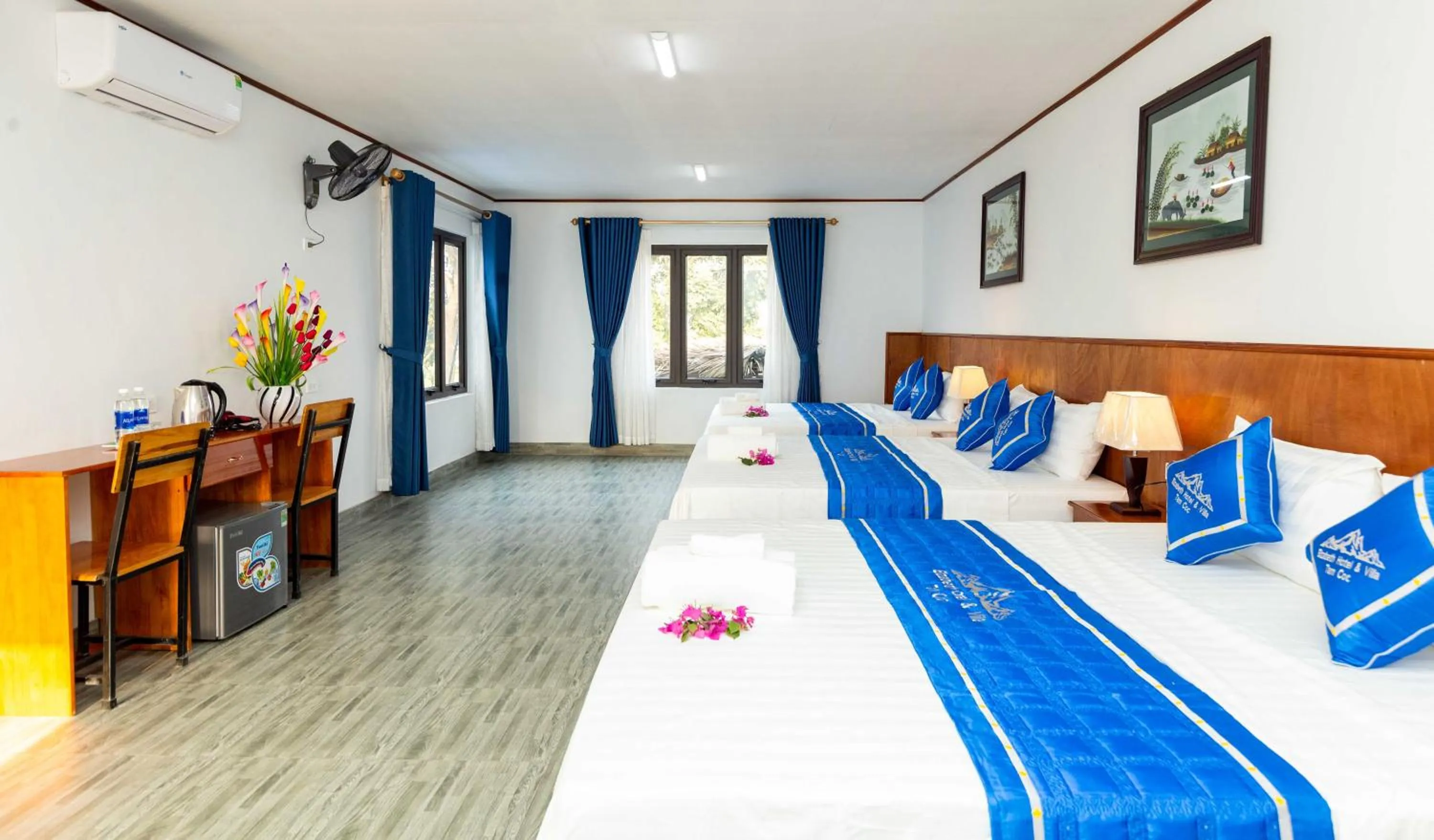 TV and multimedia, Bed in Elizabeth Hotel Tam Coc