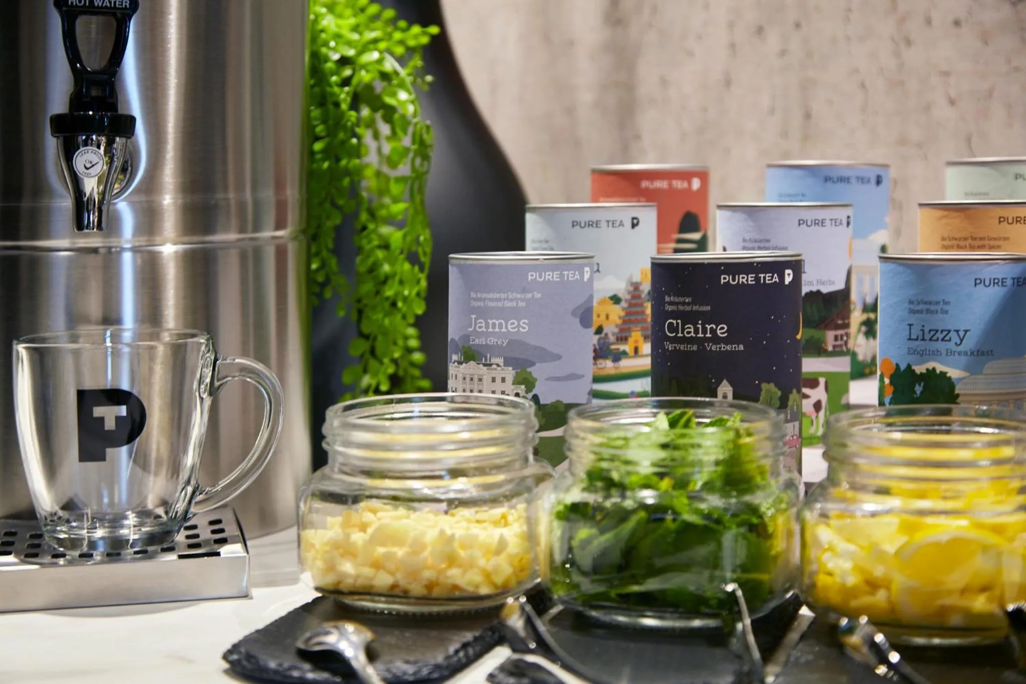 Breakfast in Holiday Inn - the niu, Bricks Hamburg Eppendorf by IHG