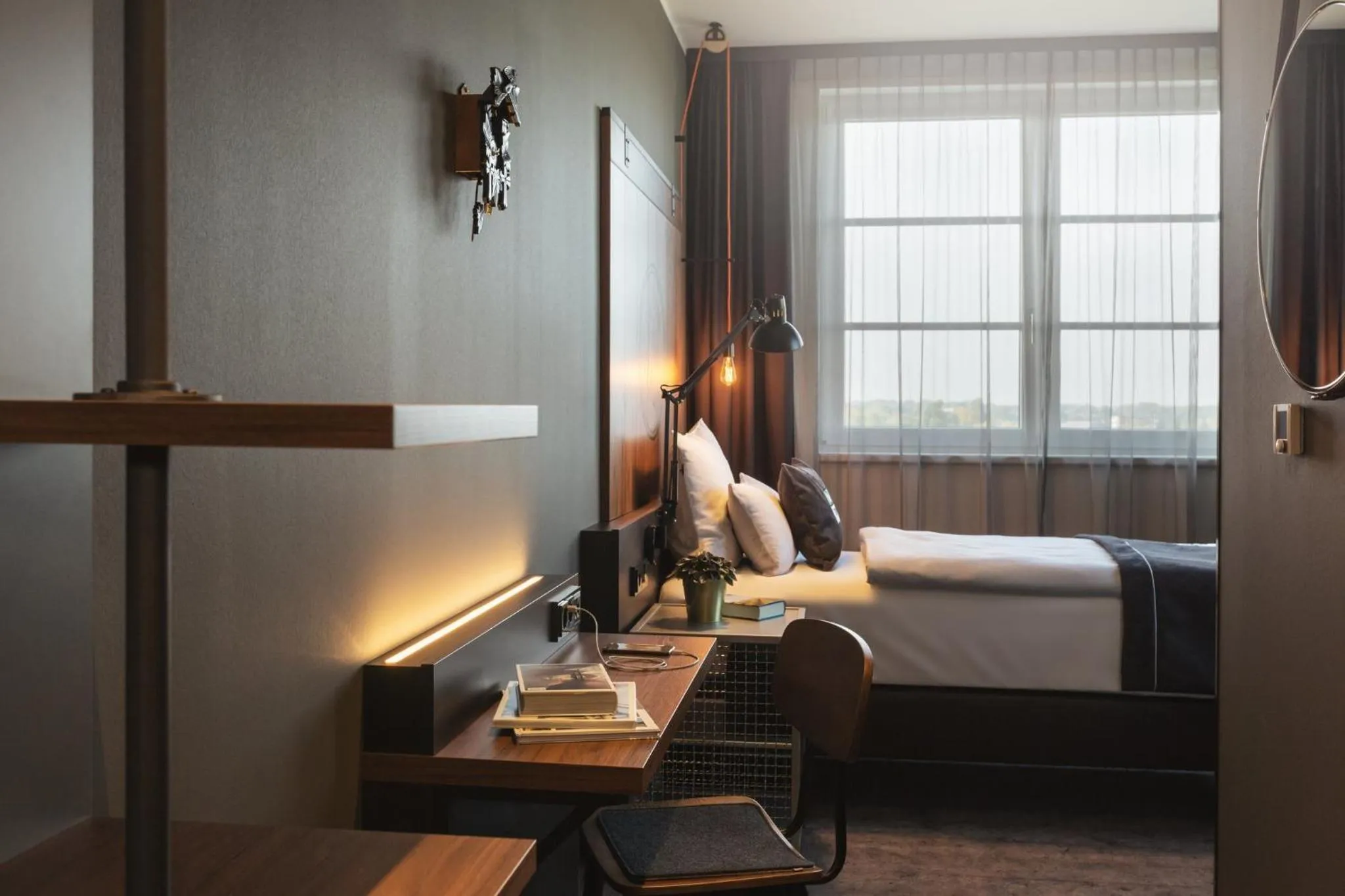 Photo of the whole room, Bed in Holiday Inn - the niu, Bricks Hamburg Eppendorf by IHG