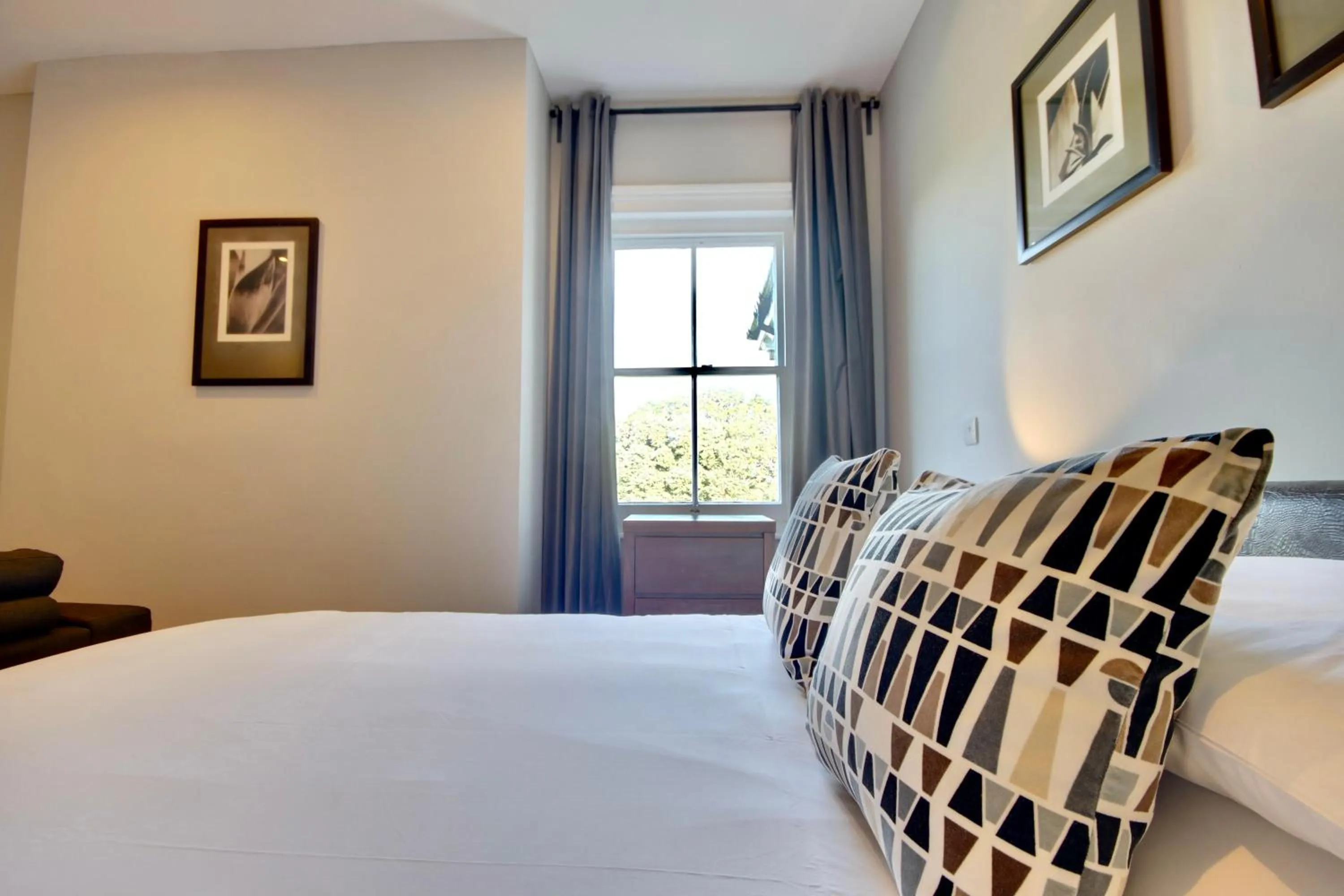 Bed in Orange Grove Hotel & Gardens