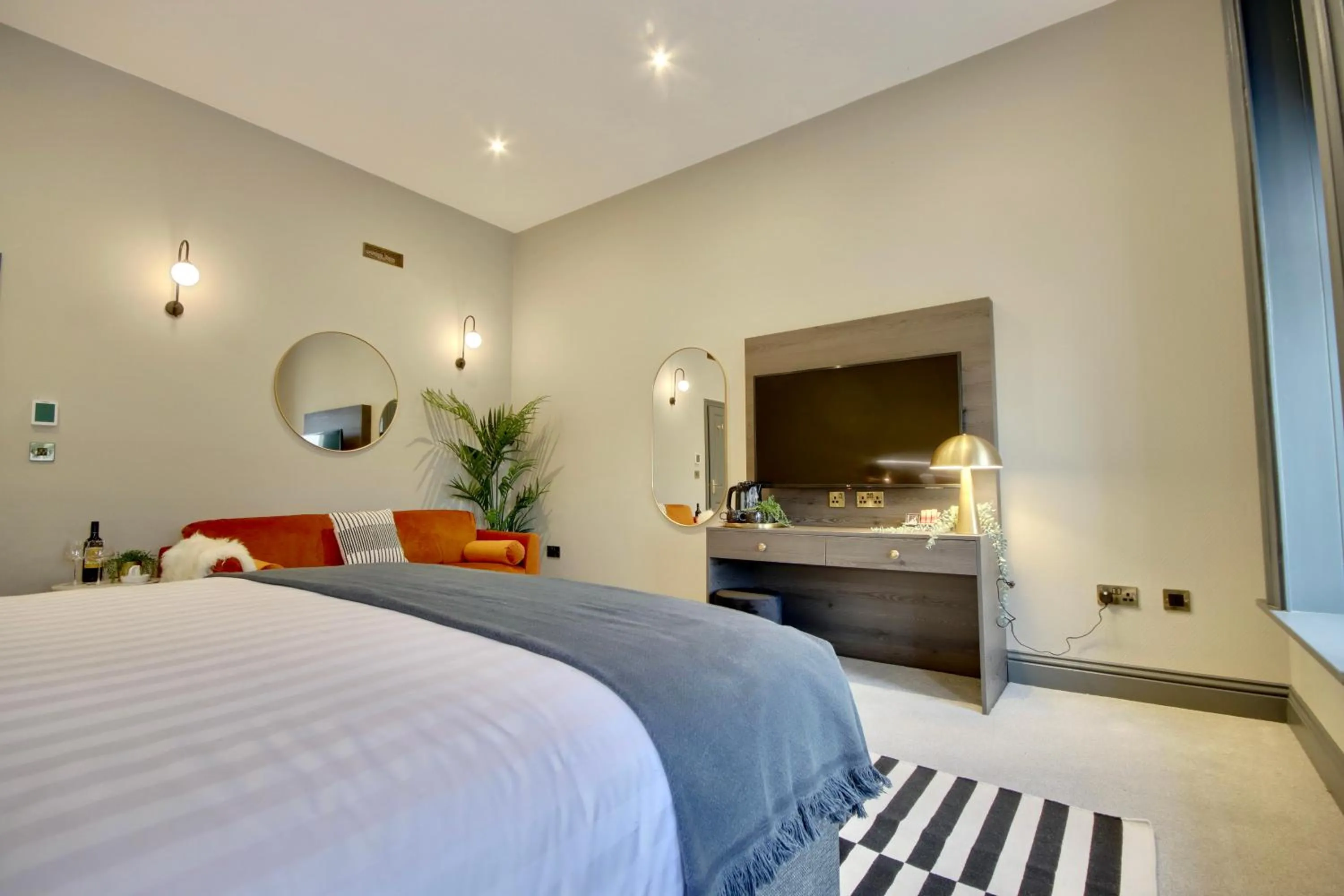 Bedroom, Bed in Orange Grove Hotel & Gardens