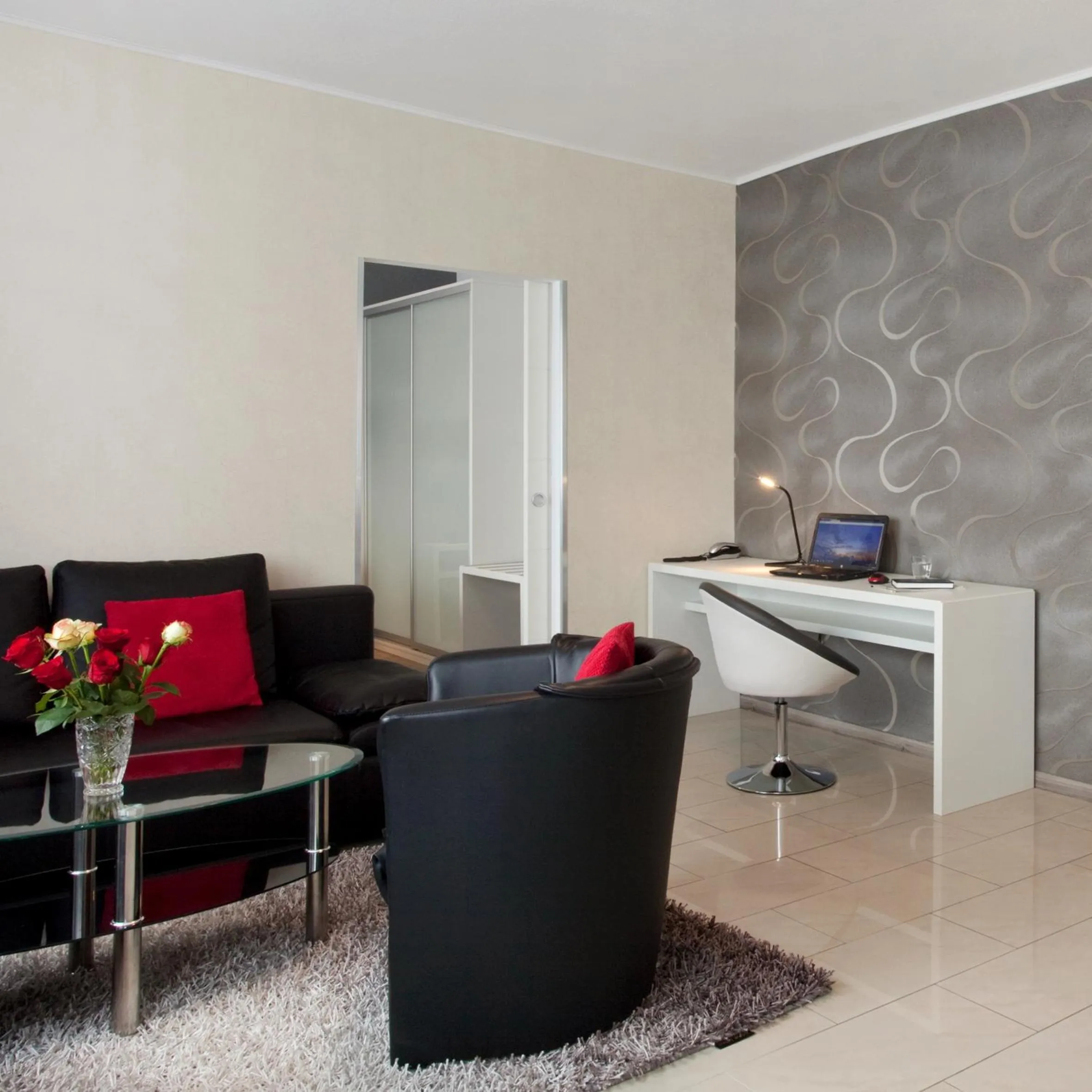 Photo of the whole room in Hotel Asahi