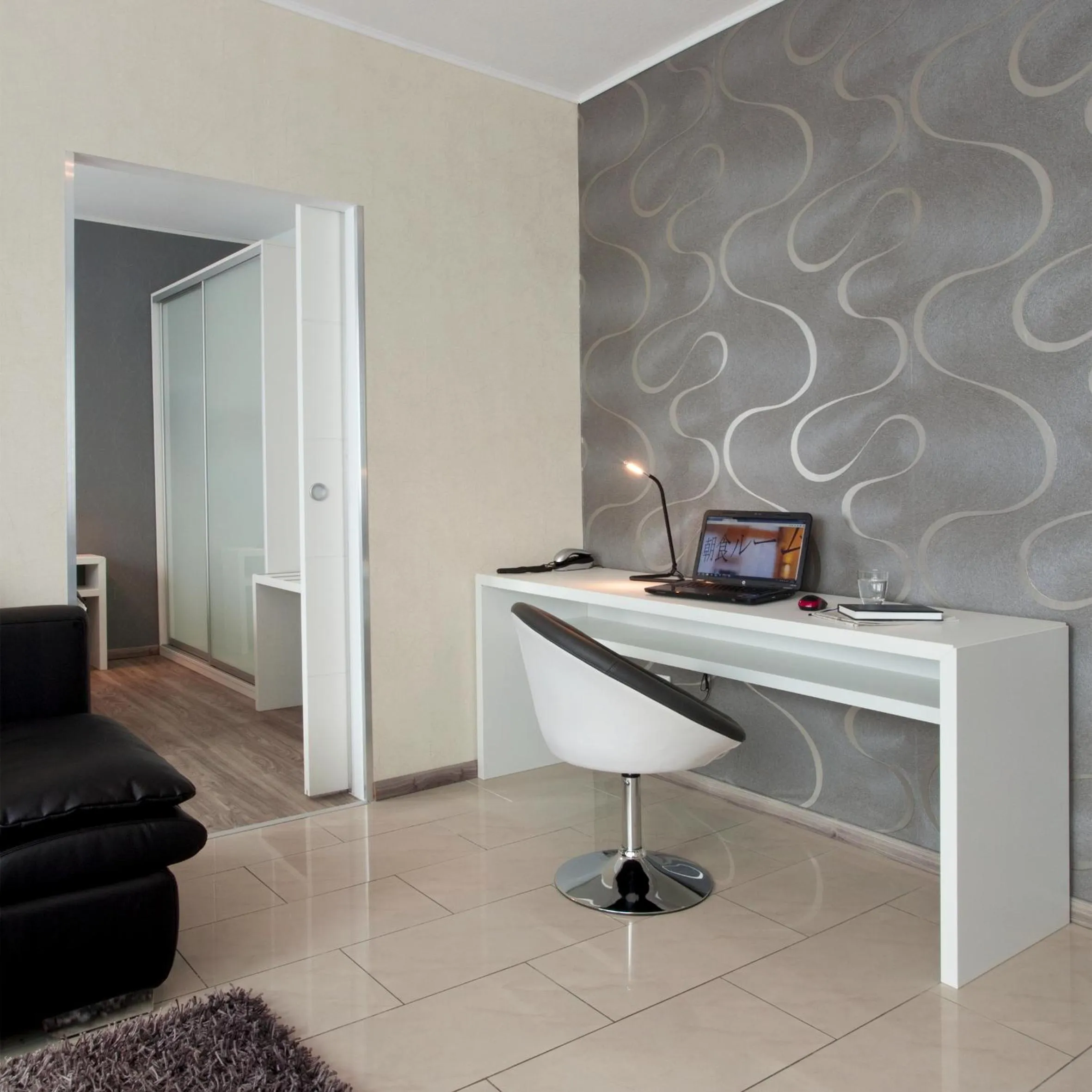 Photo of the whole room in Hotel Asahi