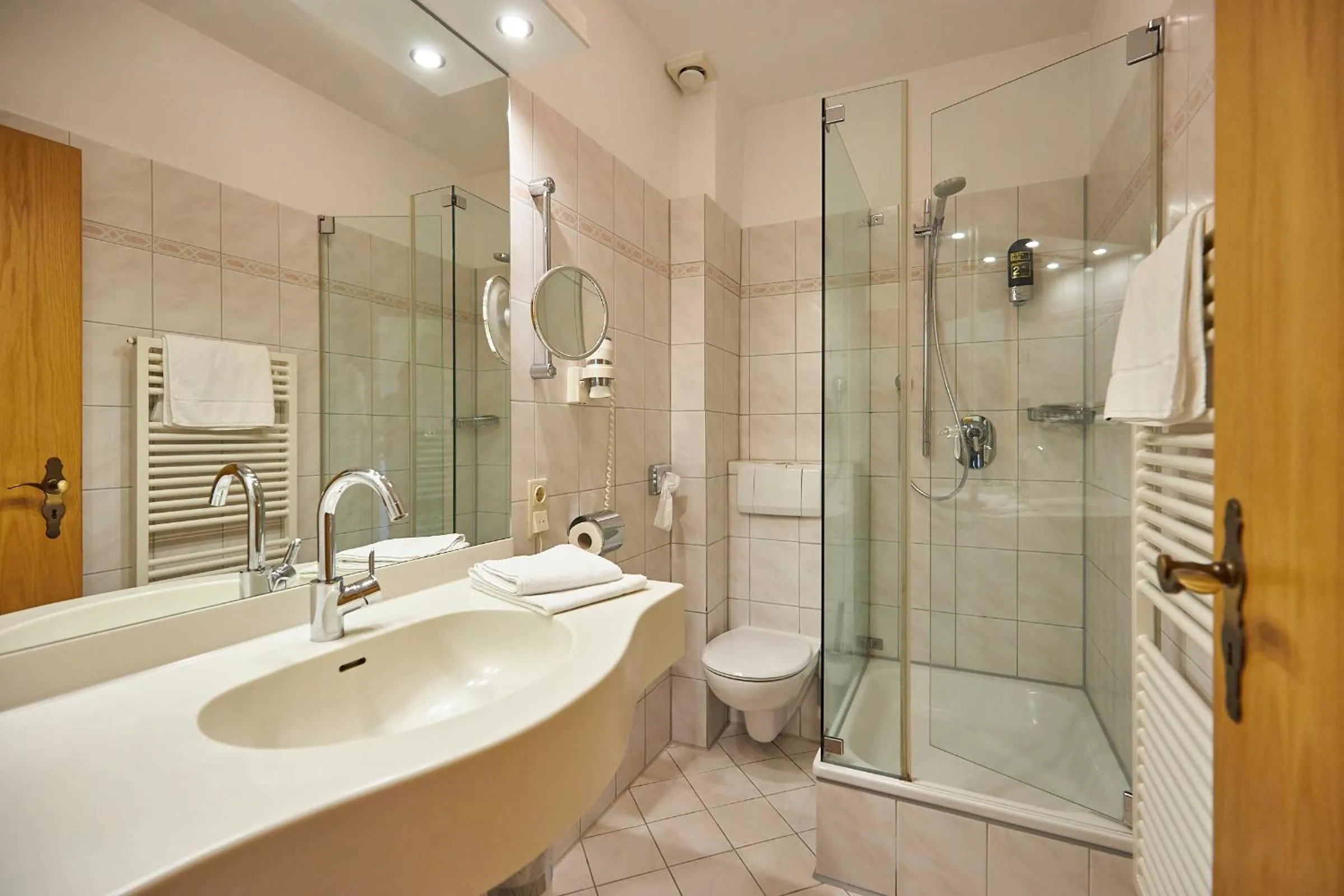 Bathroom in Flair Landhotel Strengliner Mühle