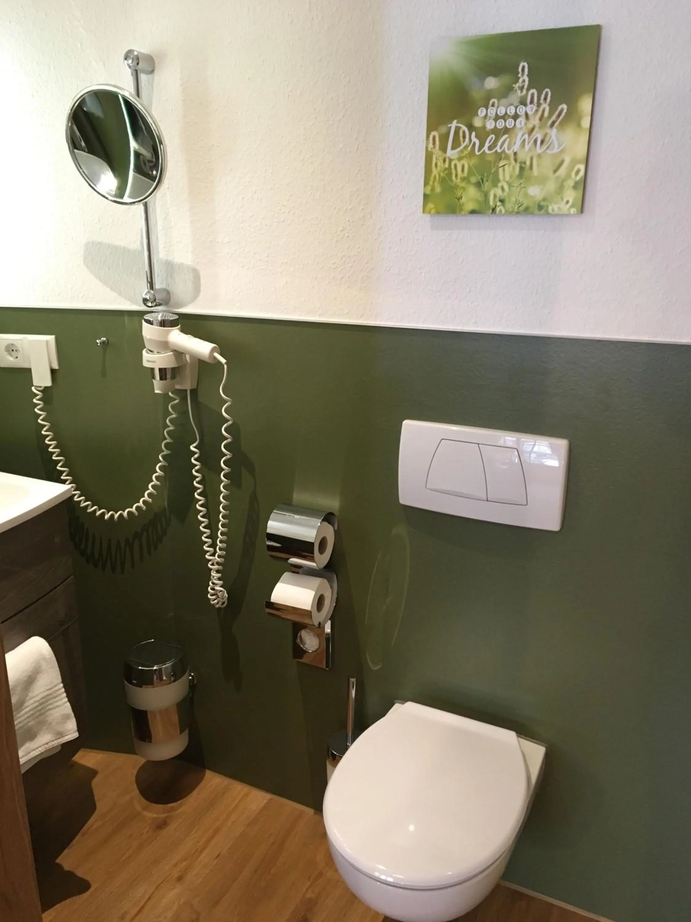 Bathroom in Flair Landhotel Strengliner Mühle