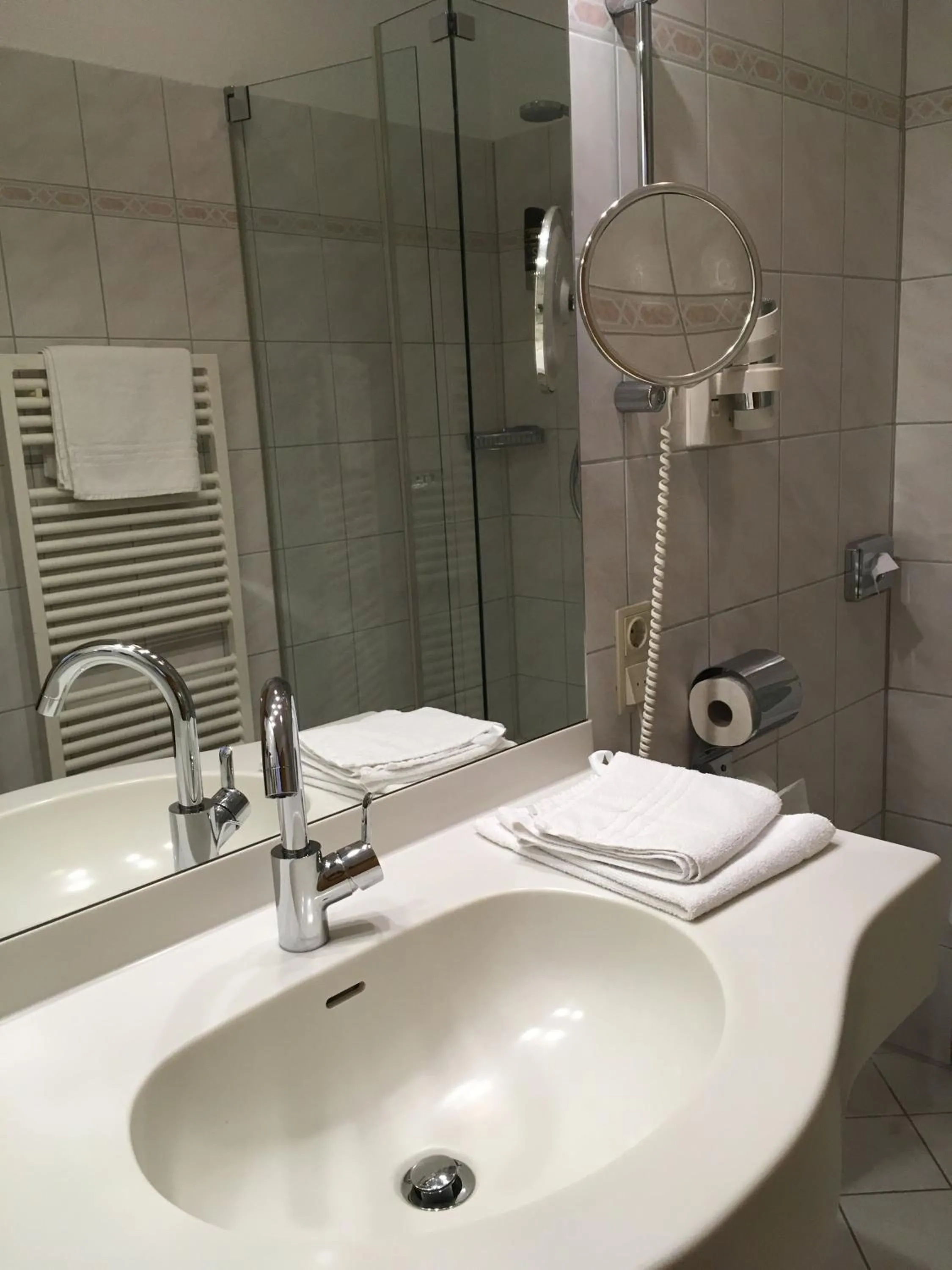 Bathroom in Flair Landhotel Strengliner Mühle