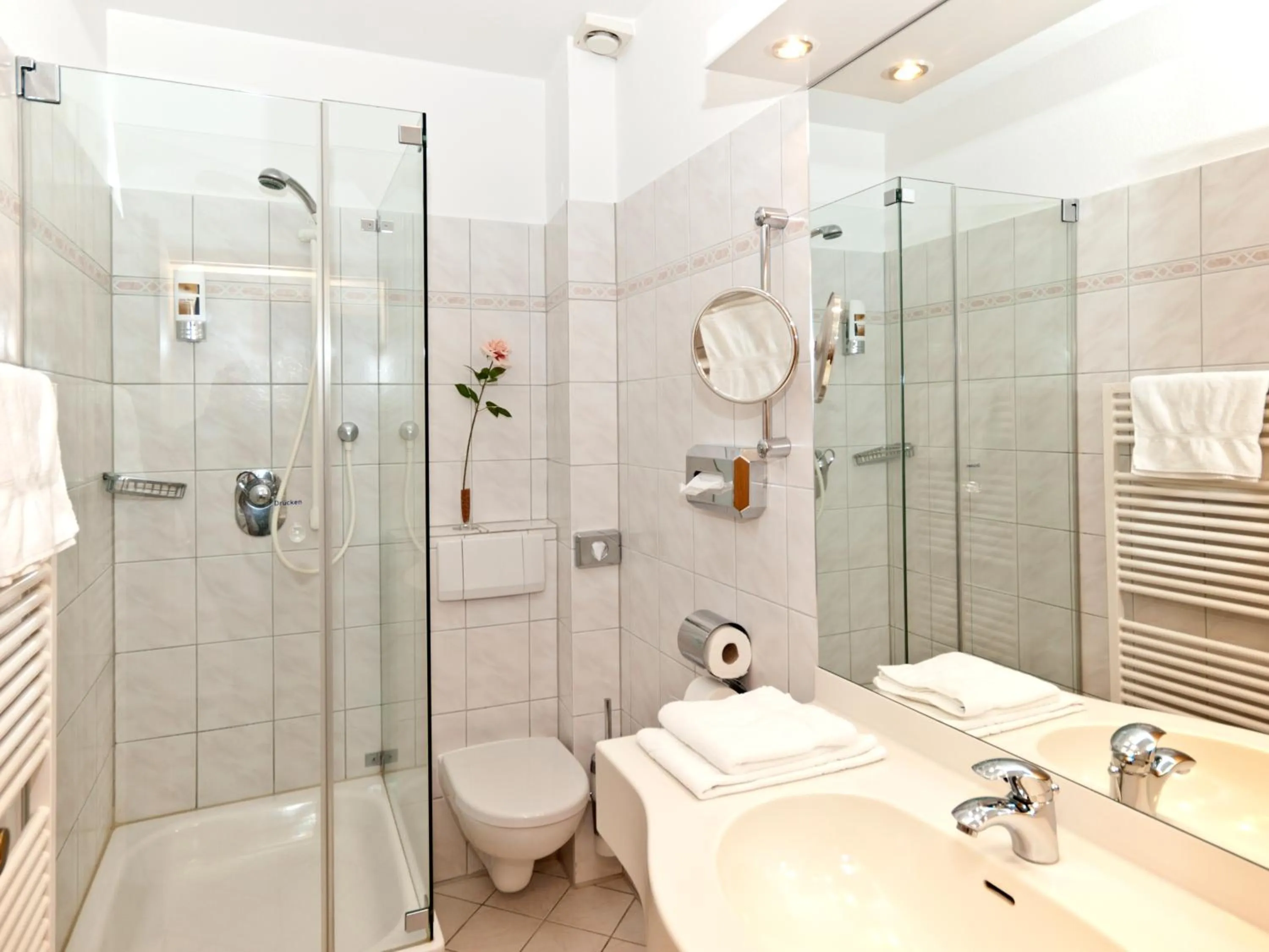 Bathroom in Flair Landhotel Strengliner Mühle