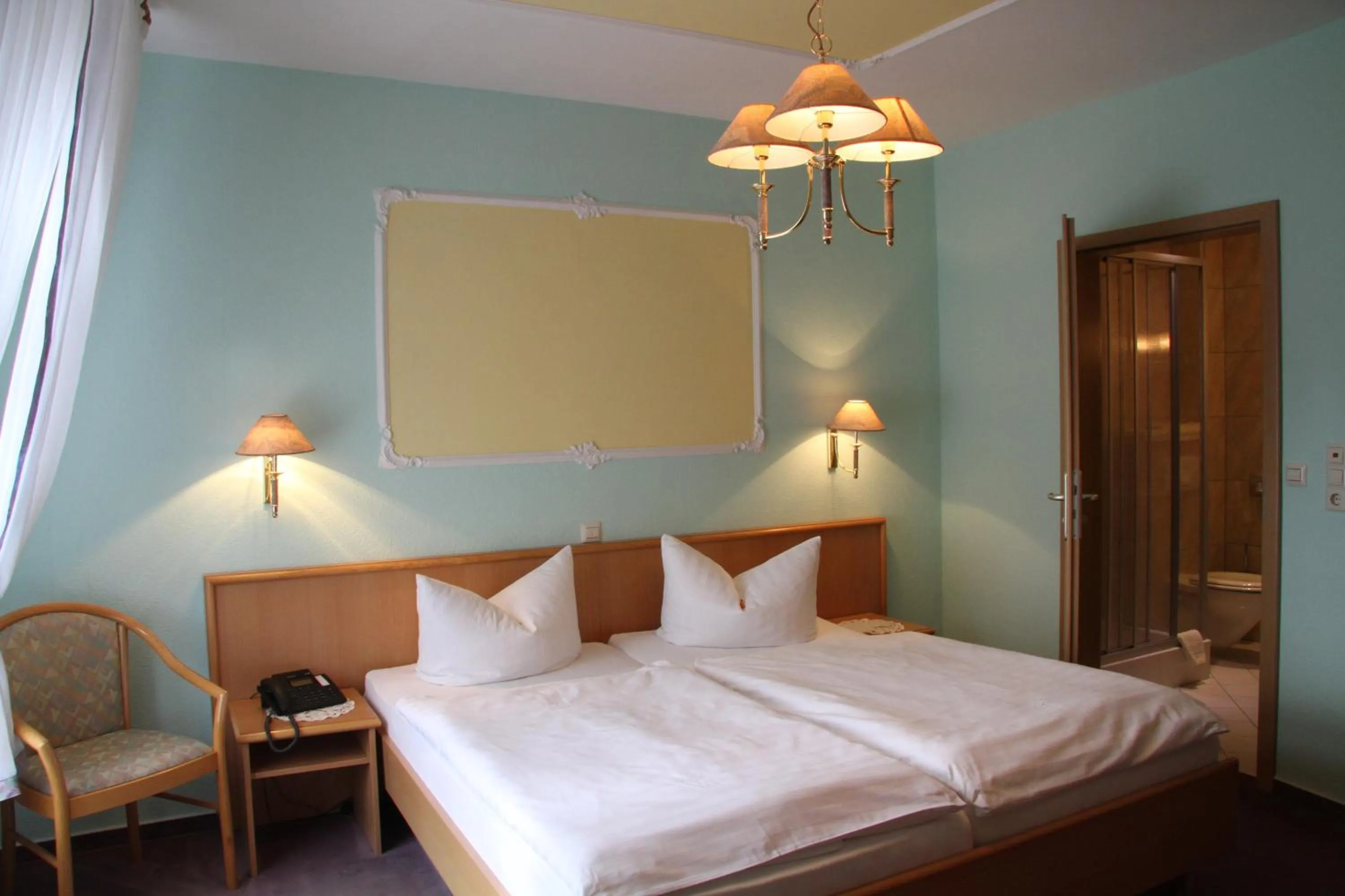 Photo of the whole room, Bed in Hotel Zum Bürgergarten