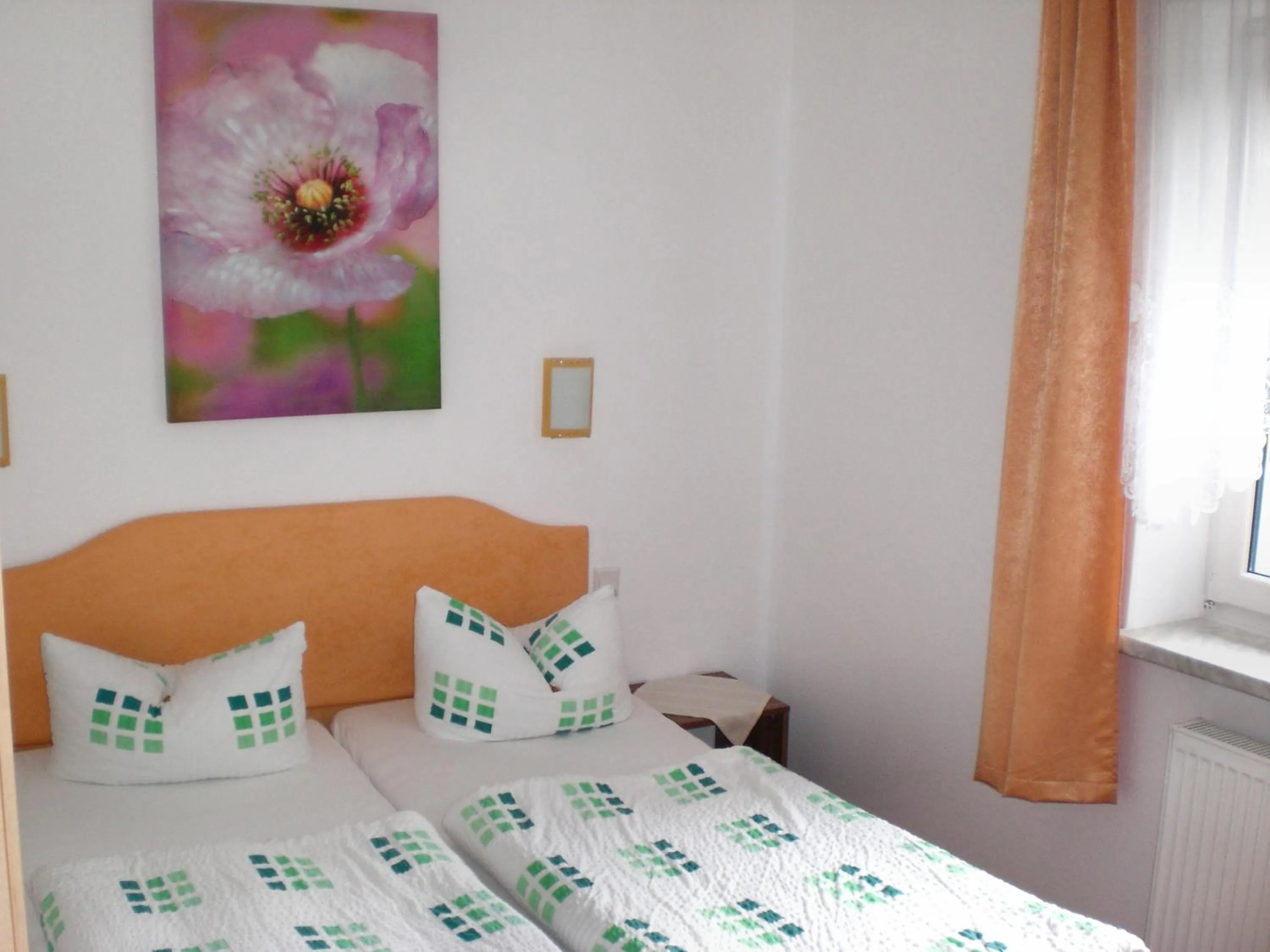 Photo of the whole room, Bed in Hotel Zum Bürgergarten