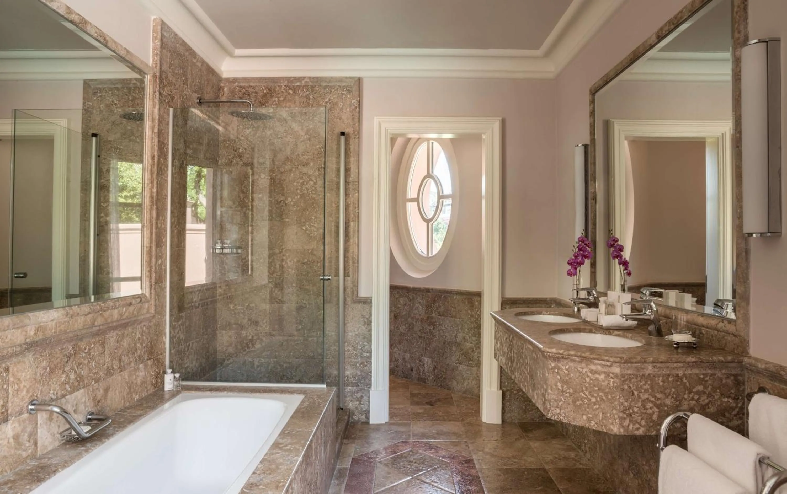 Bathroom in Anantara Villas & Suites Marbella Benahavis