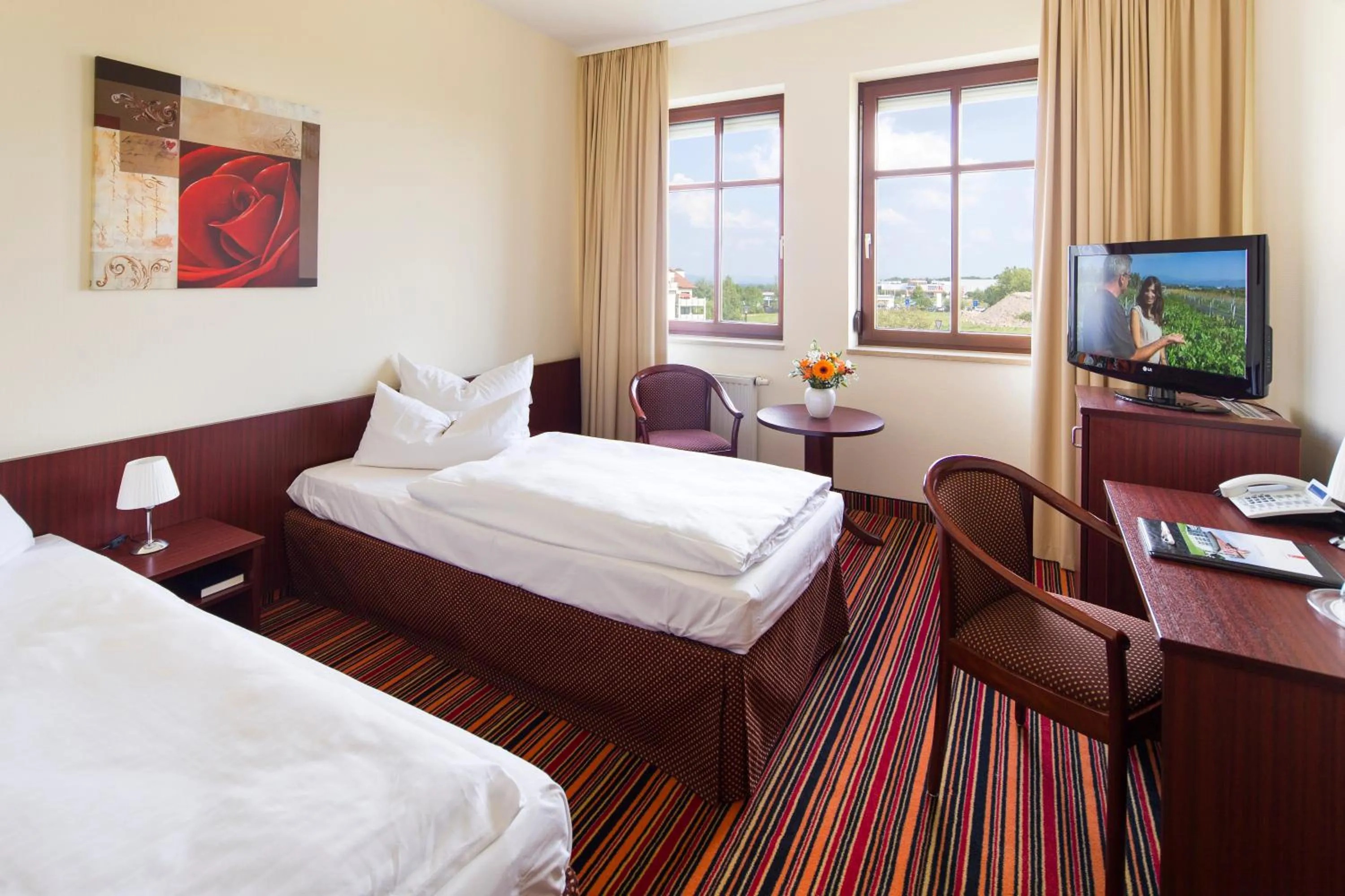 Photo of the whole room, Bed in Kim Hotel Dresden