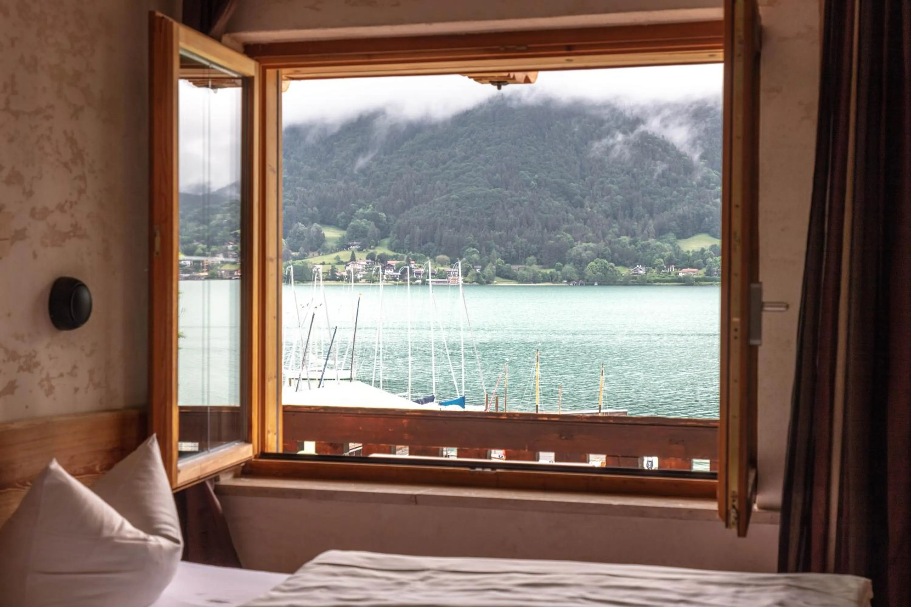 Lake view, Bed in Hotel Terrassenhof