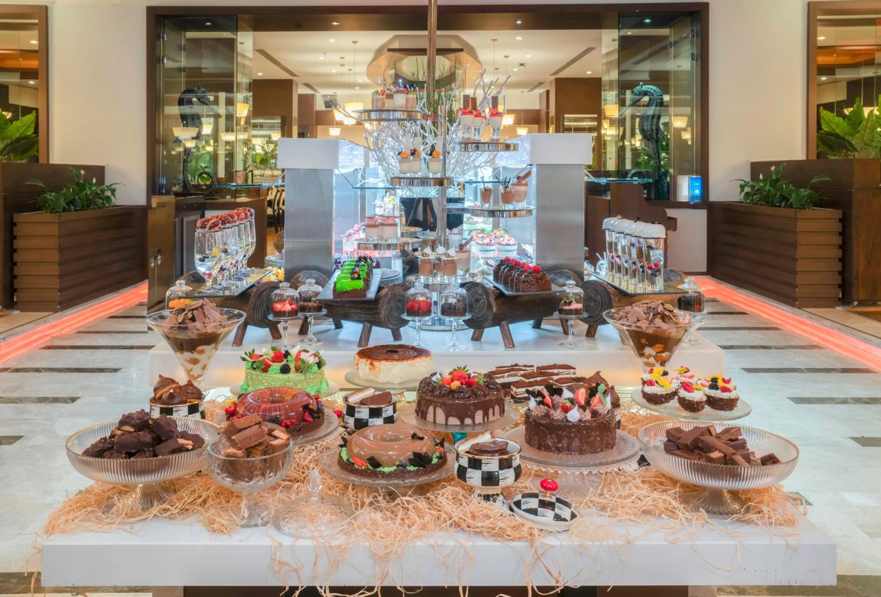 Restaurant/places to eat in Cratos Premium Hotel Casino & SPA