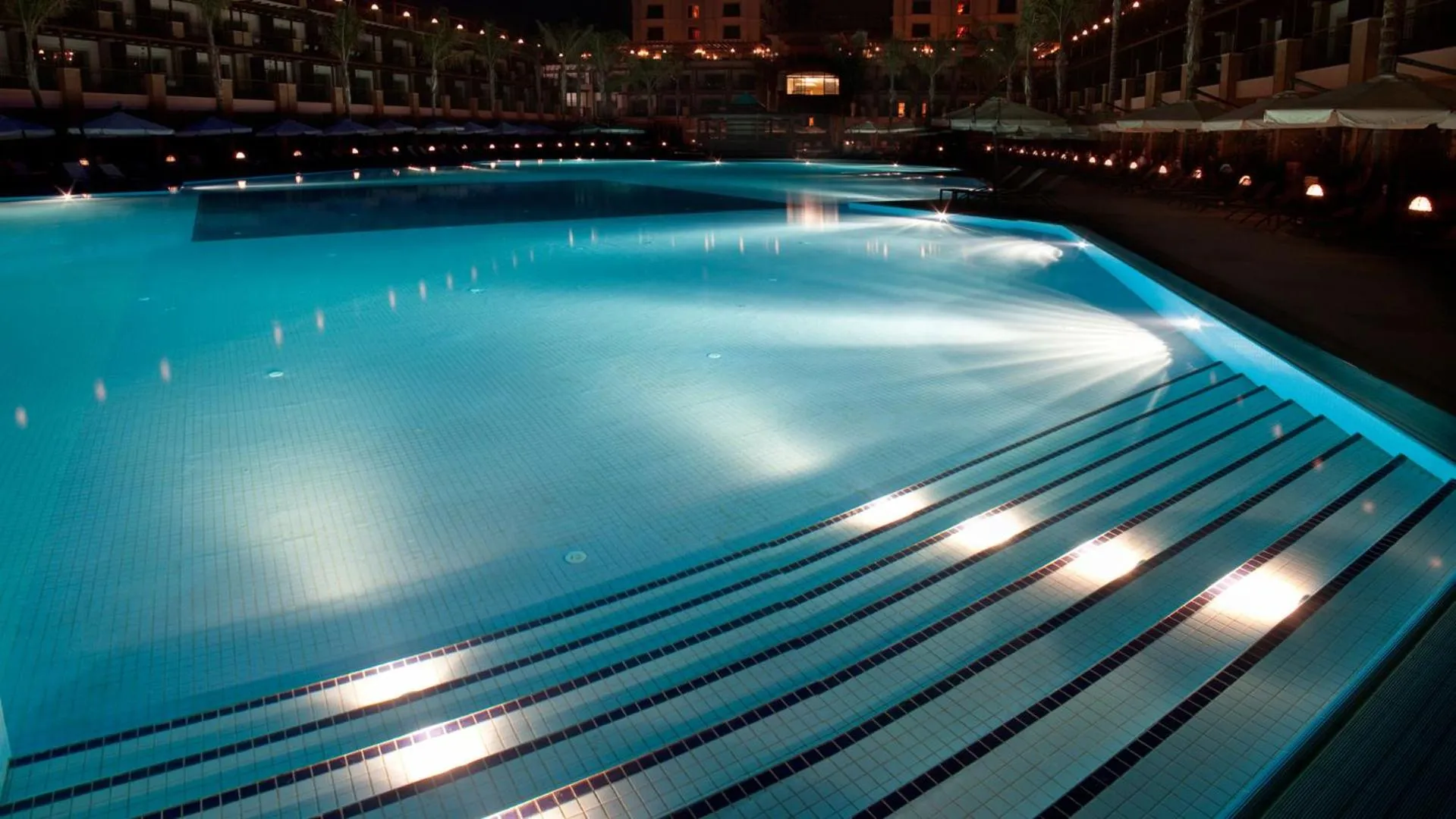 Night in Cratos Premium Hotel Casino & SPA