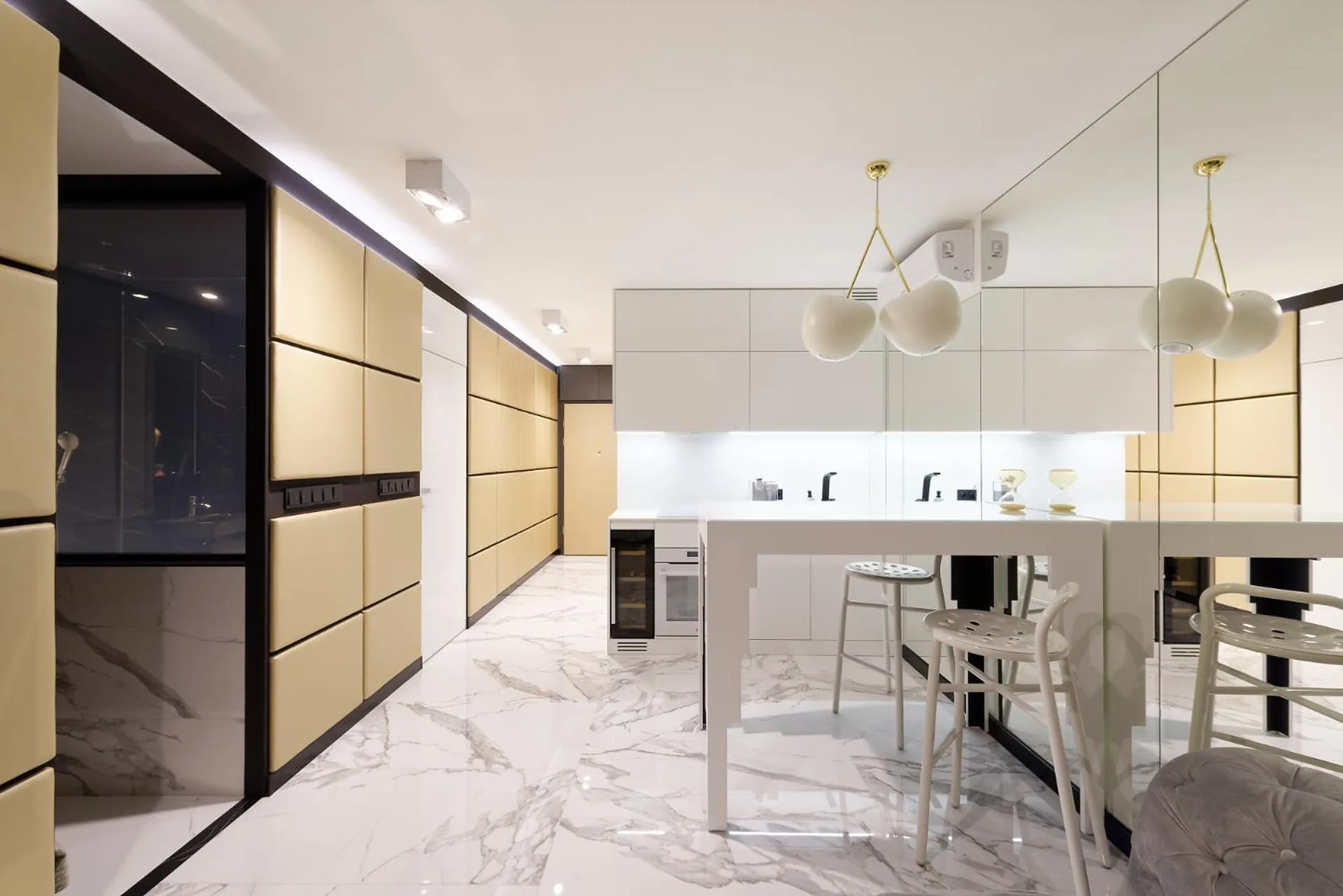 Kitchen or kitchenette in Super Apartment with Hot Tub