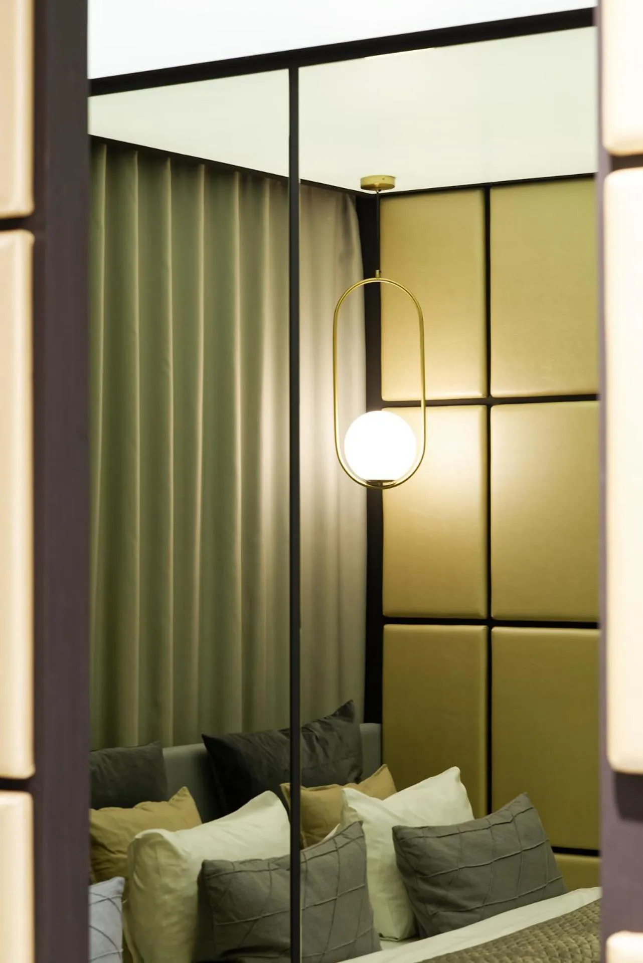 Bed in Super Apartment with Hot Tub