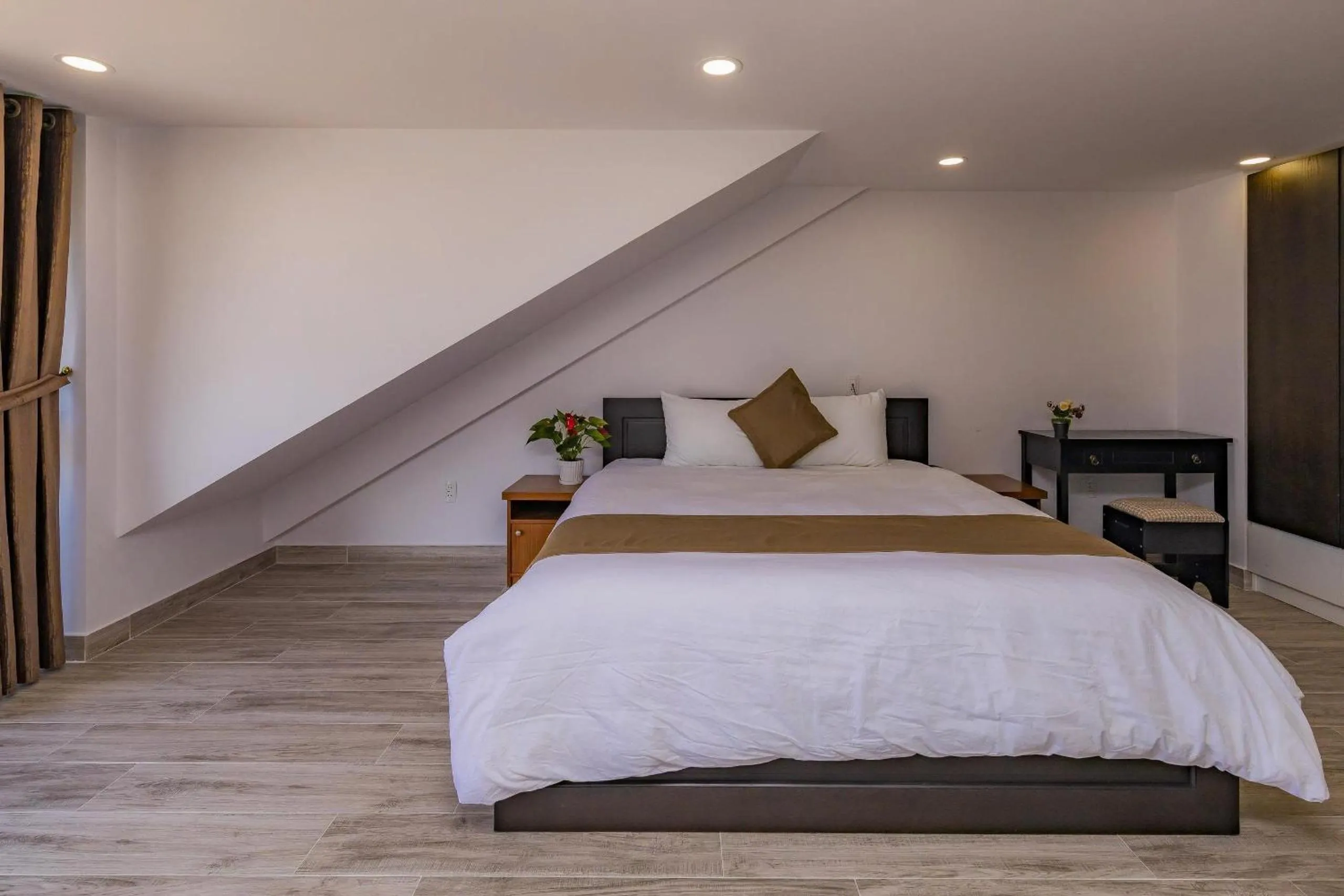 Bed in Khanh Uyen 1 Hotel