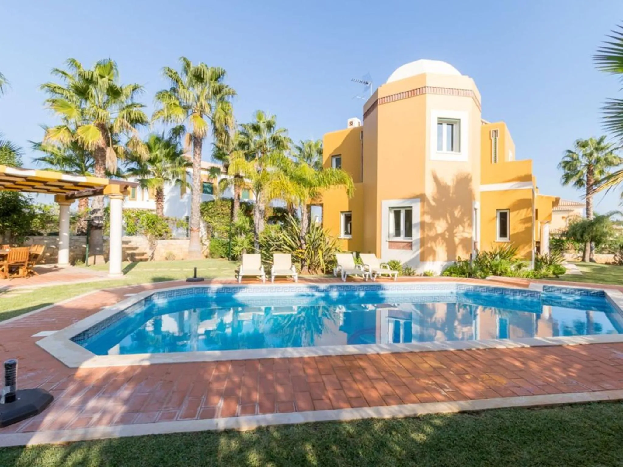 Casa Campo Spacious Living Private Pool Tranquil Setting