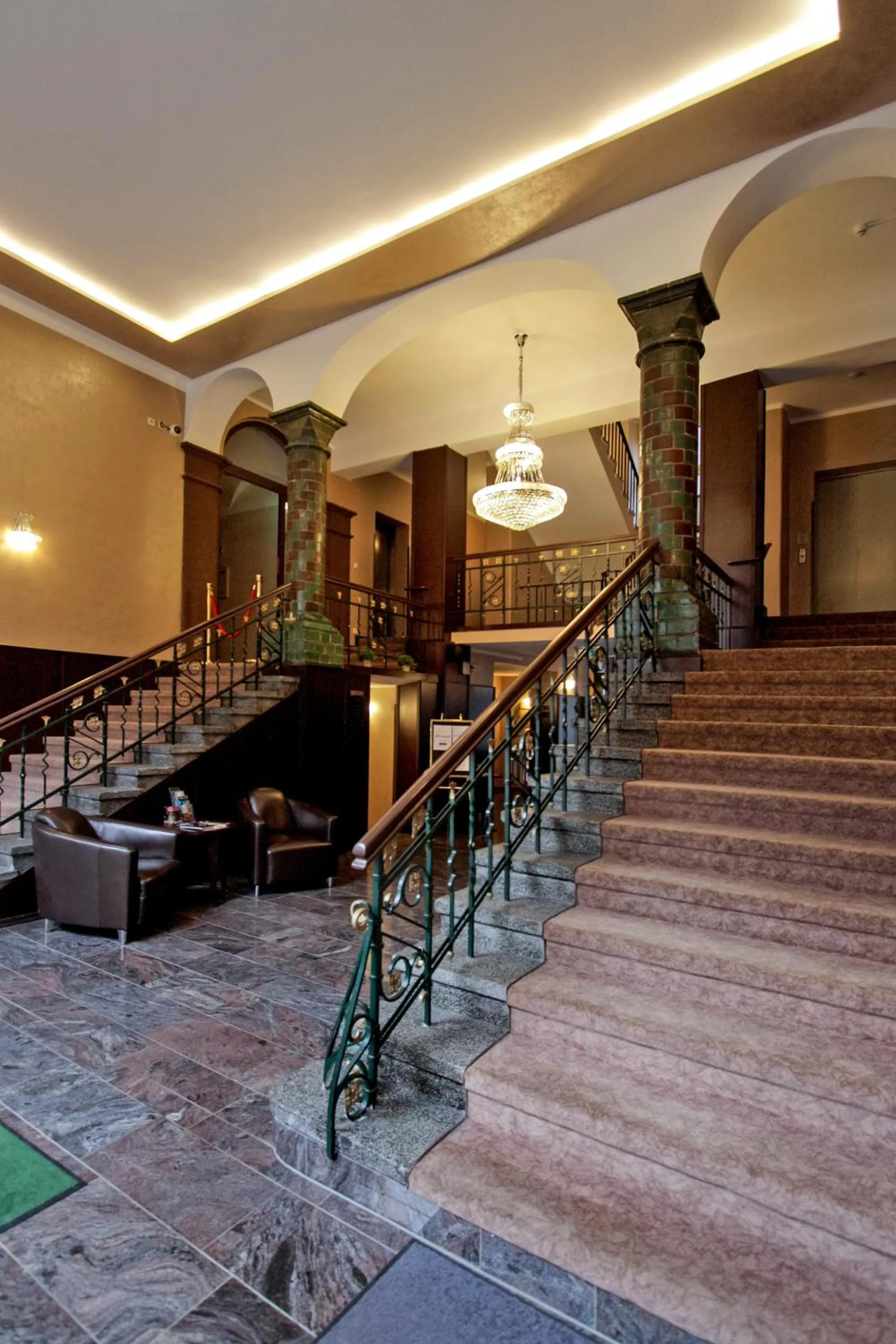 Lobby or reception in Grand Palace Hotel Hannover