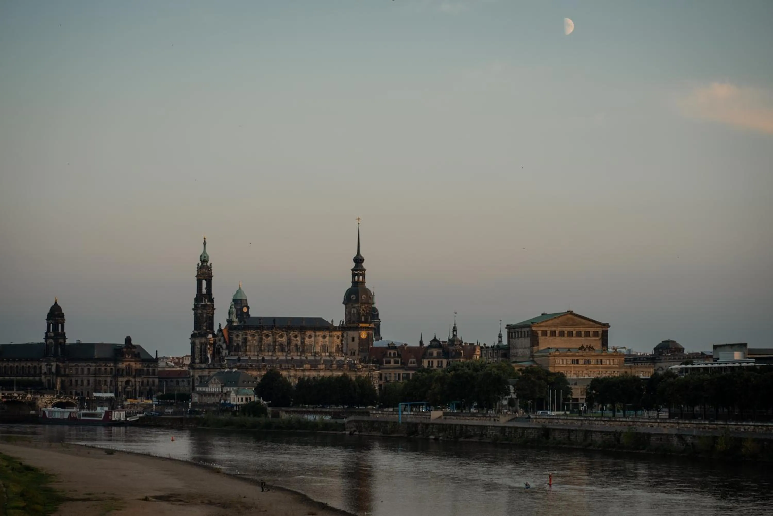 Staff in mightyTwice Hotel Dresden