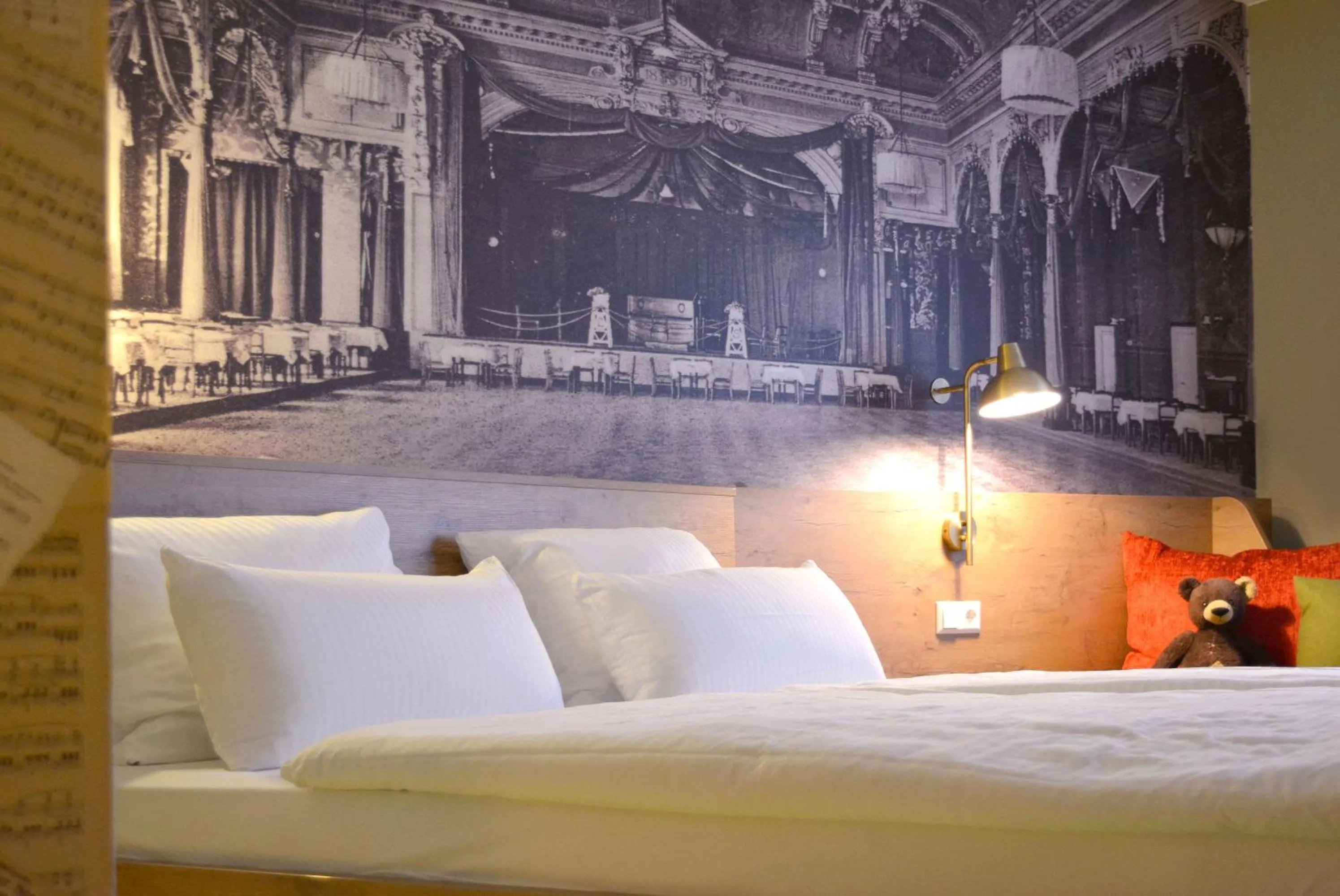 Bed in mightyTwice Hotel Dresden