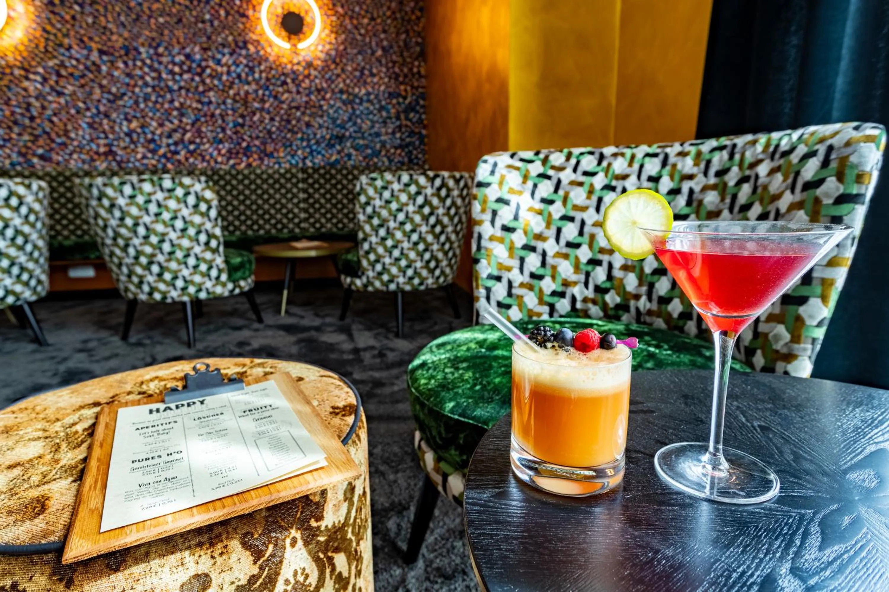 Lounge or bar in mightyTwice Hotel Dresden