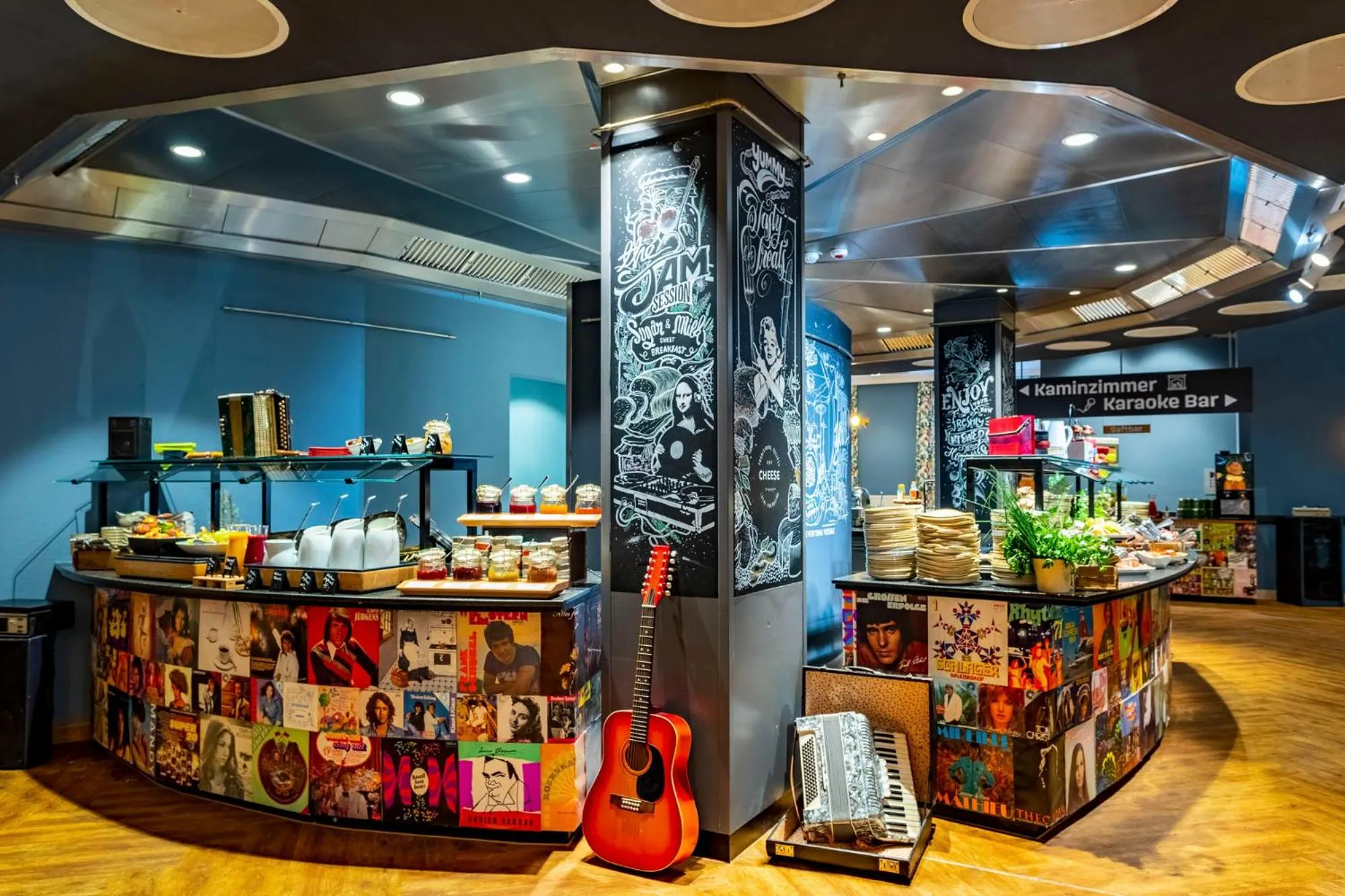 Breakfast in mightyTwice Hotel Dresden