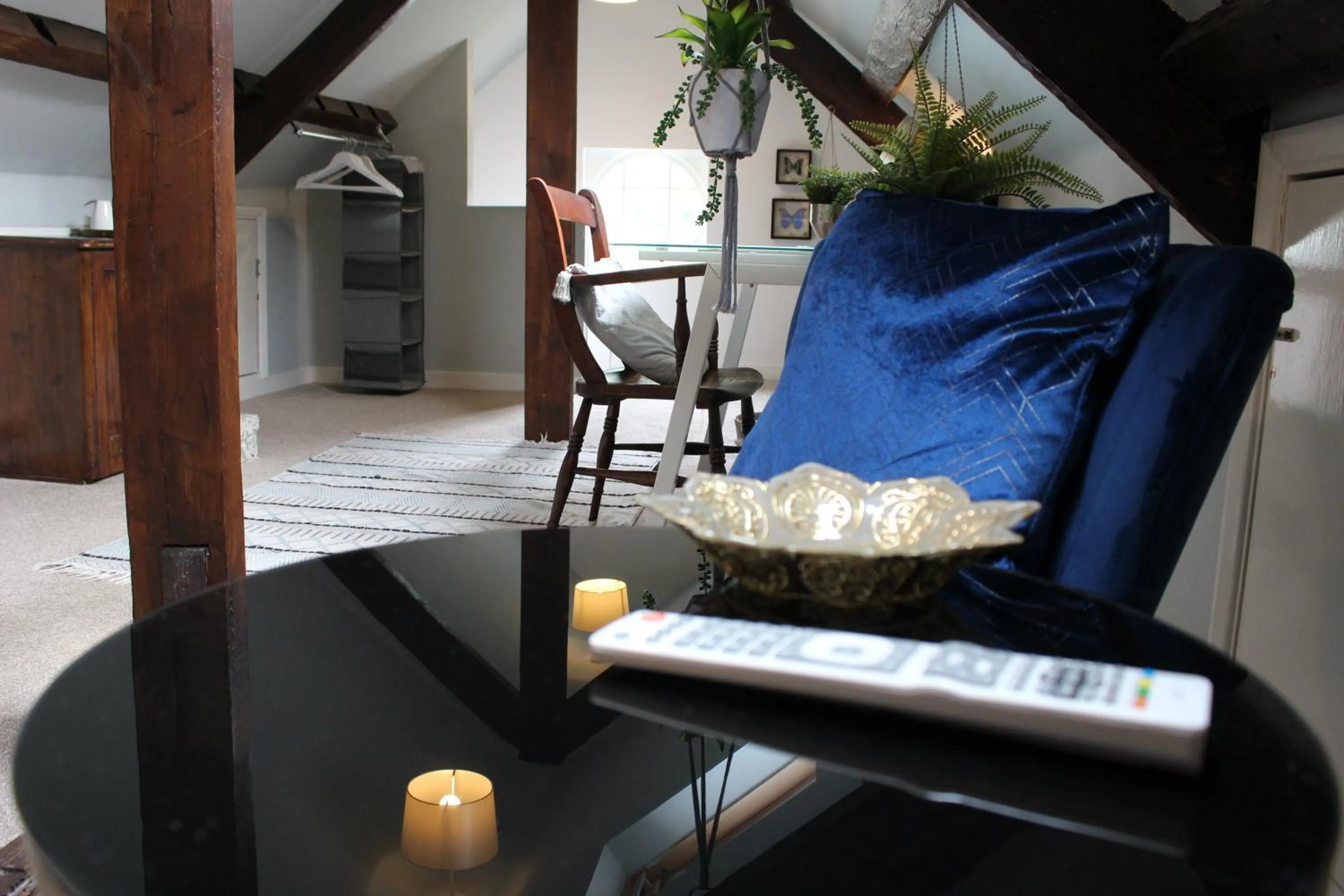 Seating area in Guestling Hall Hotel