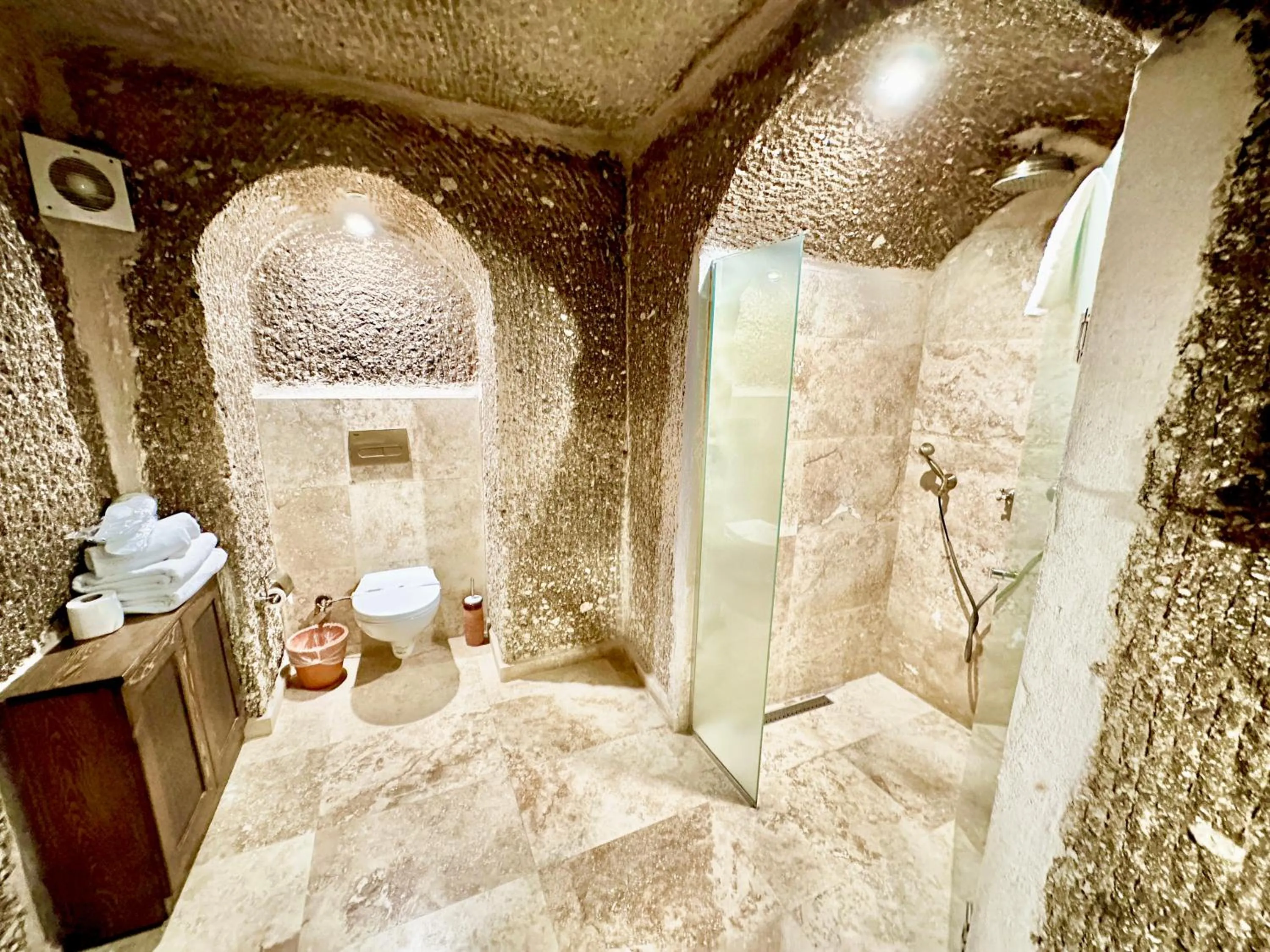 Shower in Arinna Cappadocia