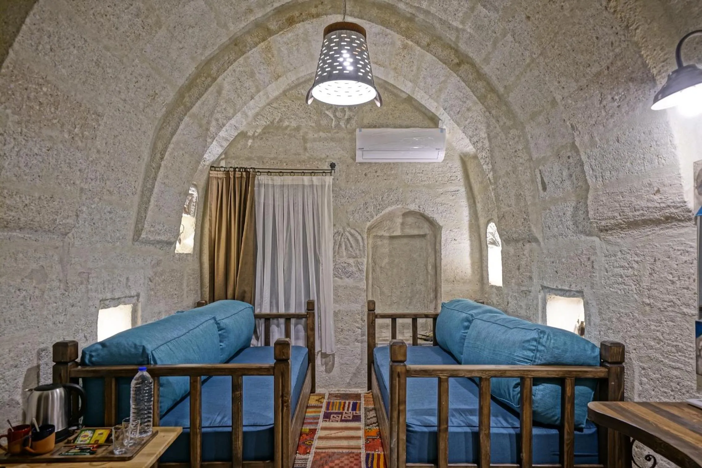 Seating area, Bed in Arinna Cappadocia