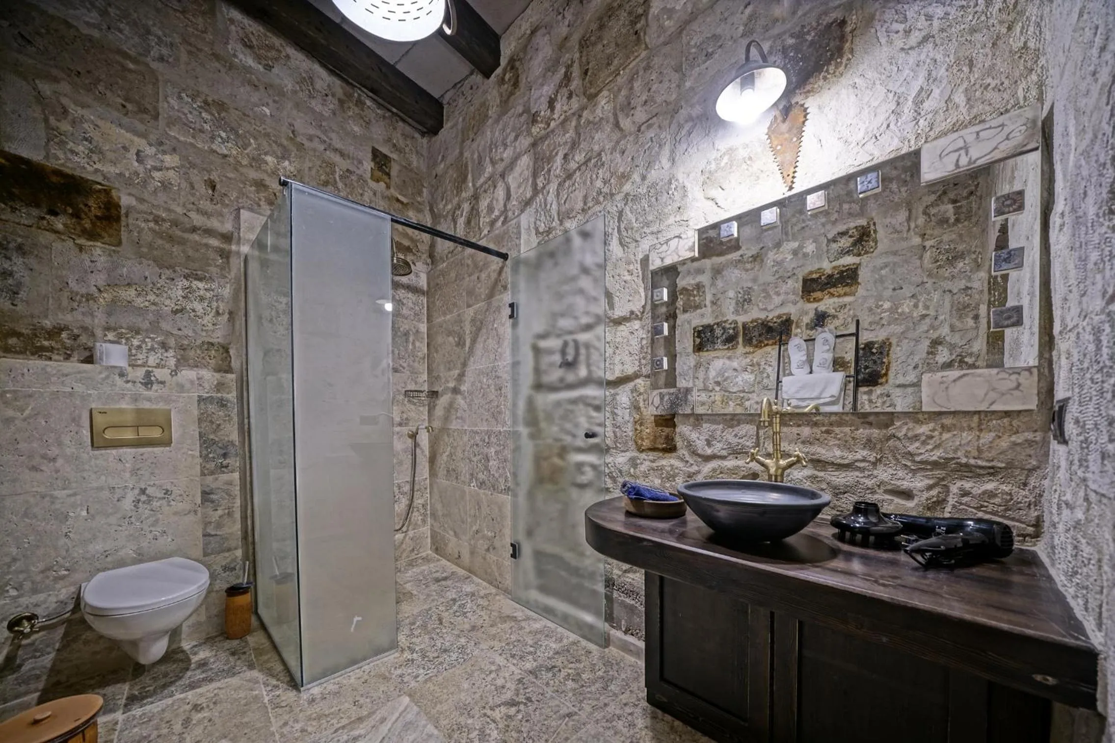 Shower in Arinna Cappadocia