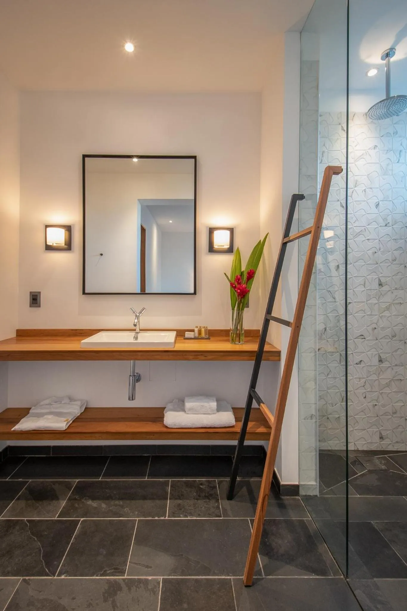 Shower in Villa Paranaguá Hotel & Spa - Boutique Hotel