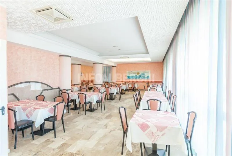 Restaurant/places to eat in Hotel Britannia