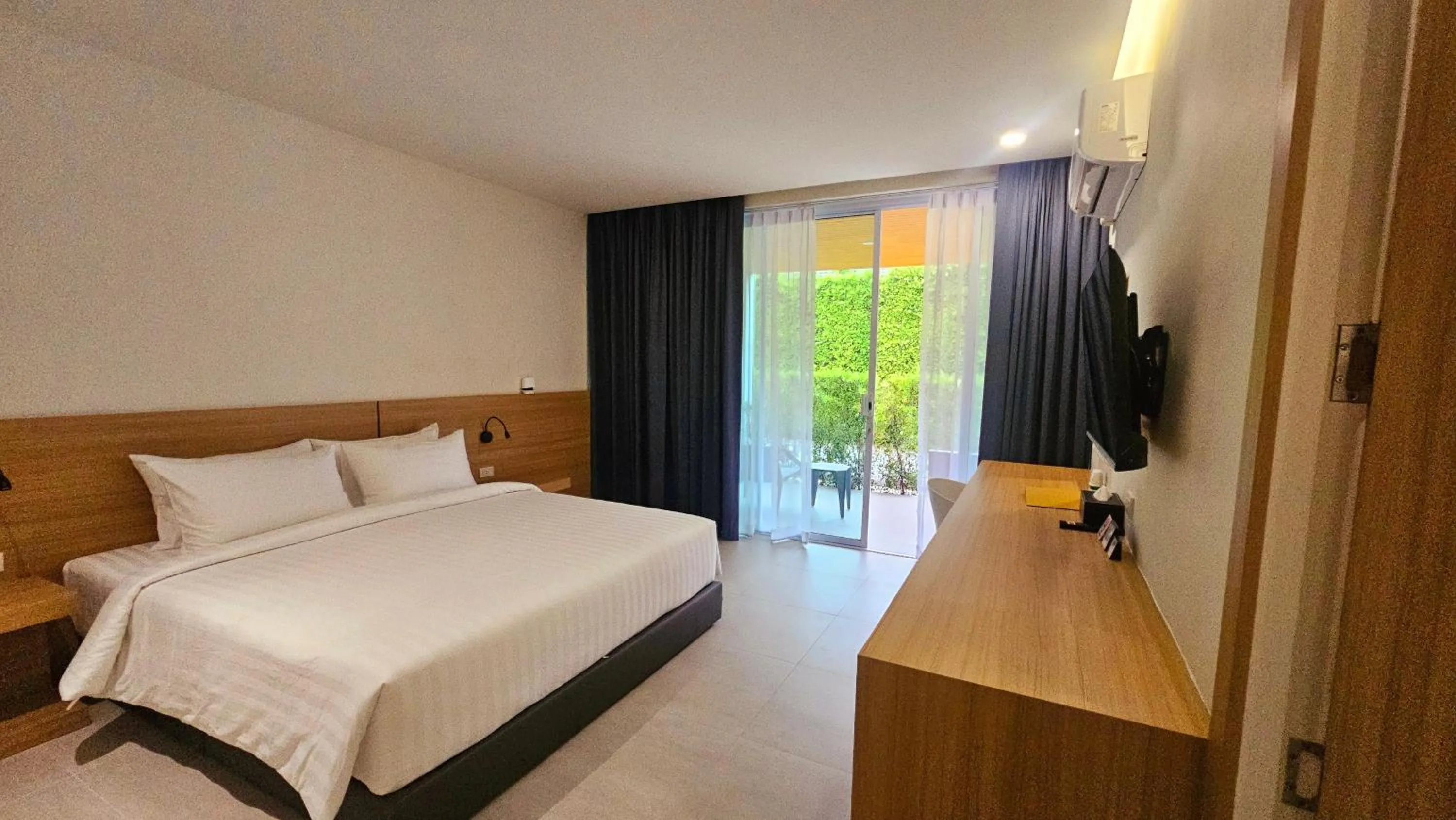 Bed in ARENICE Boutique Hotel