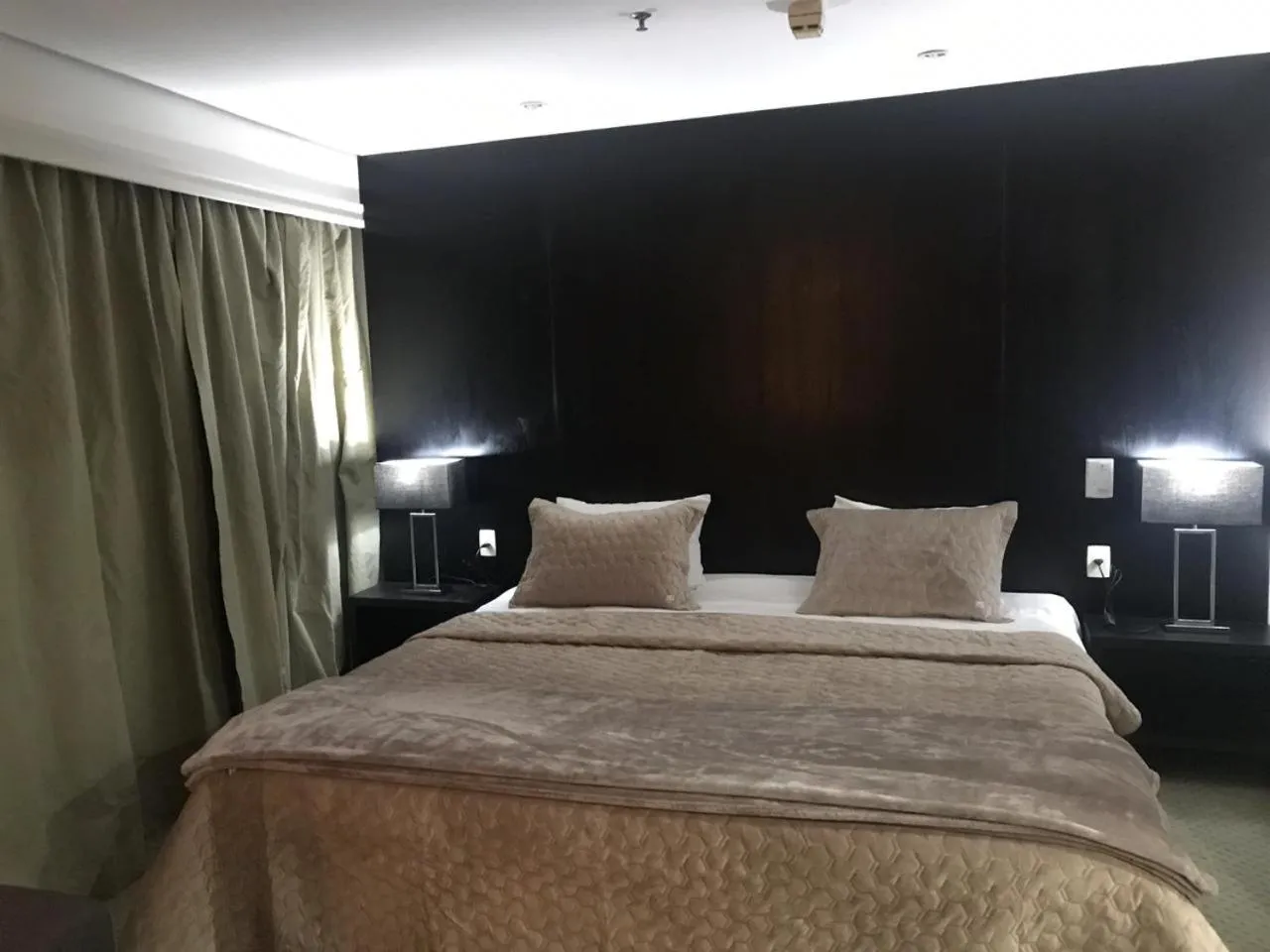 Property building, Bed in HOTEL SHOPPING VILA OLIMPIA